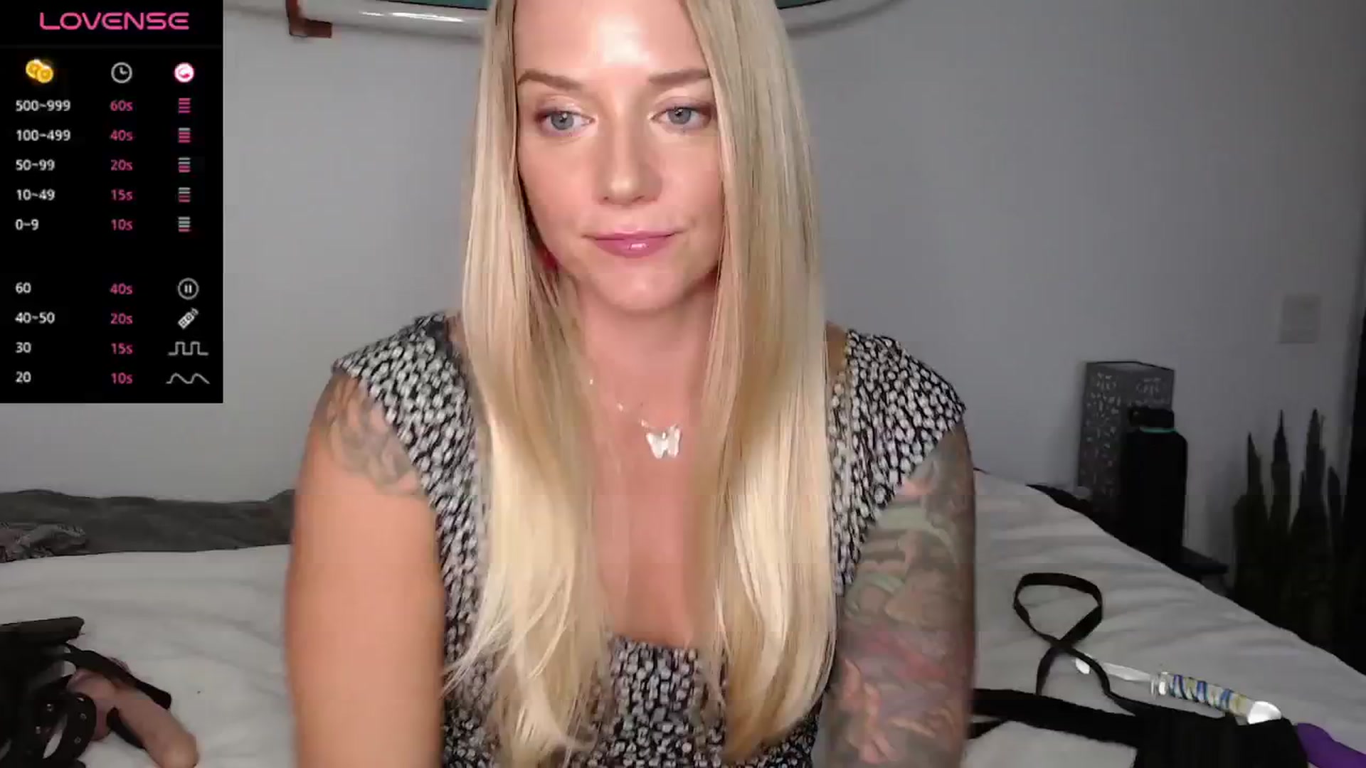 Gallery image thumbnail from Abbie_Hoffman's myfreecams stream on, 03/15/2024, 04:27 image 8 of 20