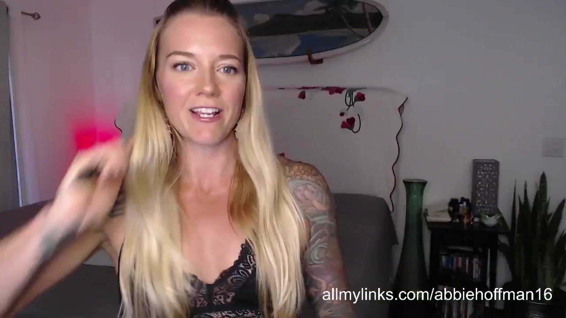 Gallery image thumbnail from Abbie_Hoffman's myfreecams stream on, 09/18/2024, 03:52 image 17 of 20