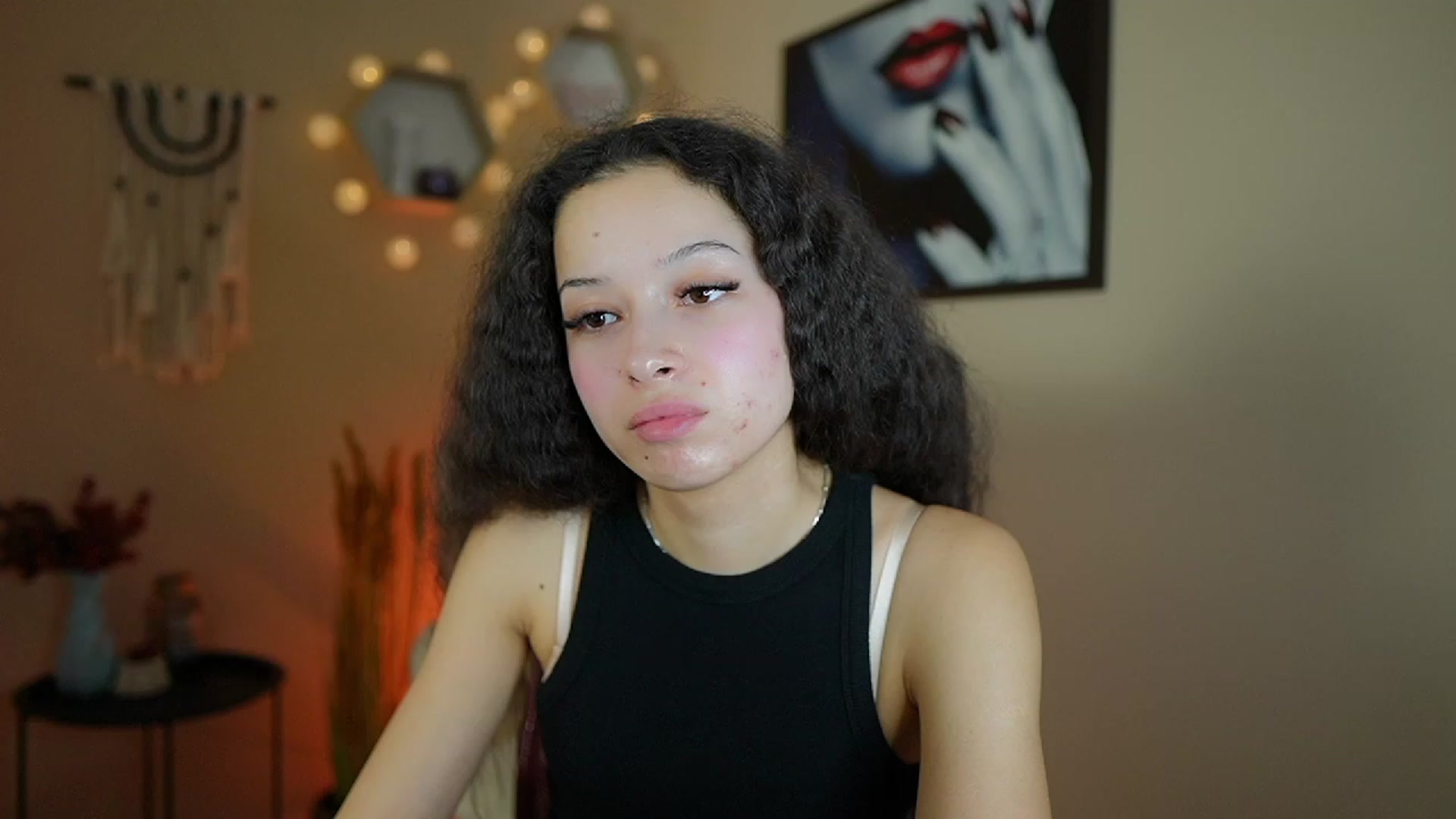 Gallery image thumbnail from Abbie_Maley18's myfreecams stream on, 01/08/2024, 19:12 image 16 of 20