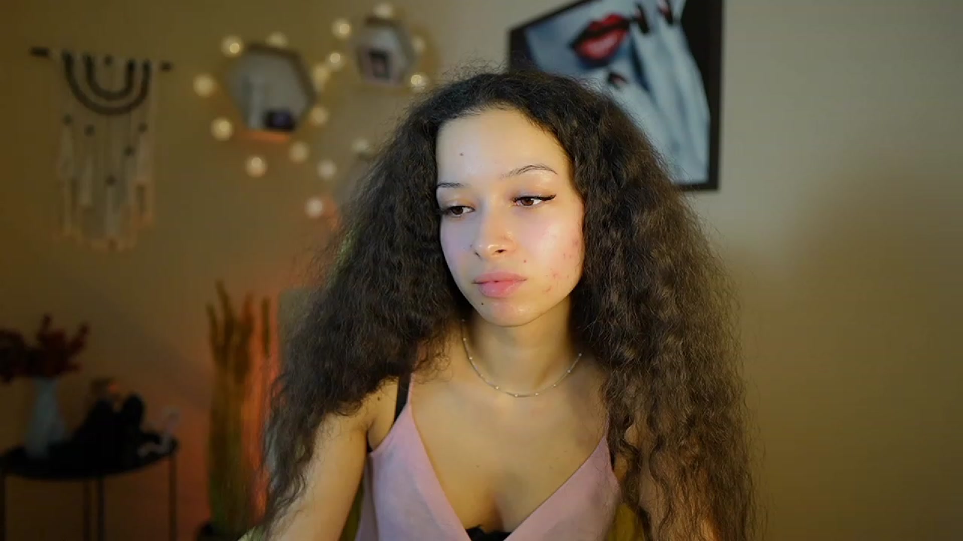 Gallery image thumbnail from Abbie_Maley18's myfreecams stream on, 01/09/2024, 15:17 image 15 of 20