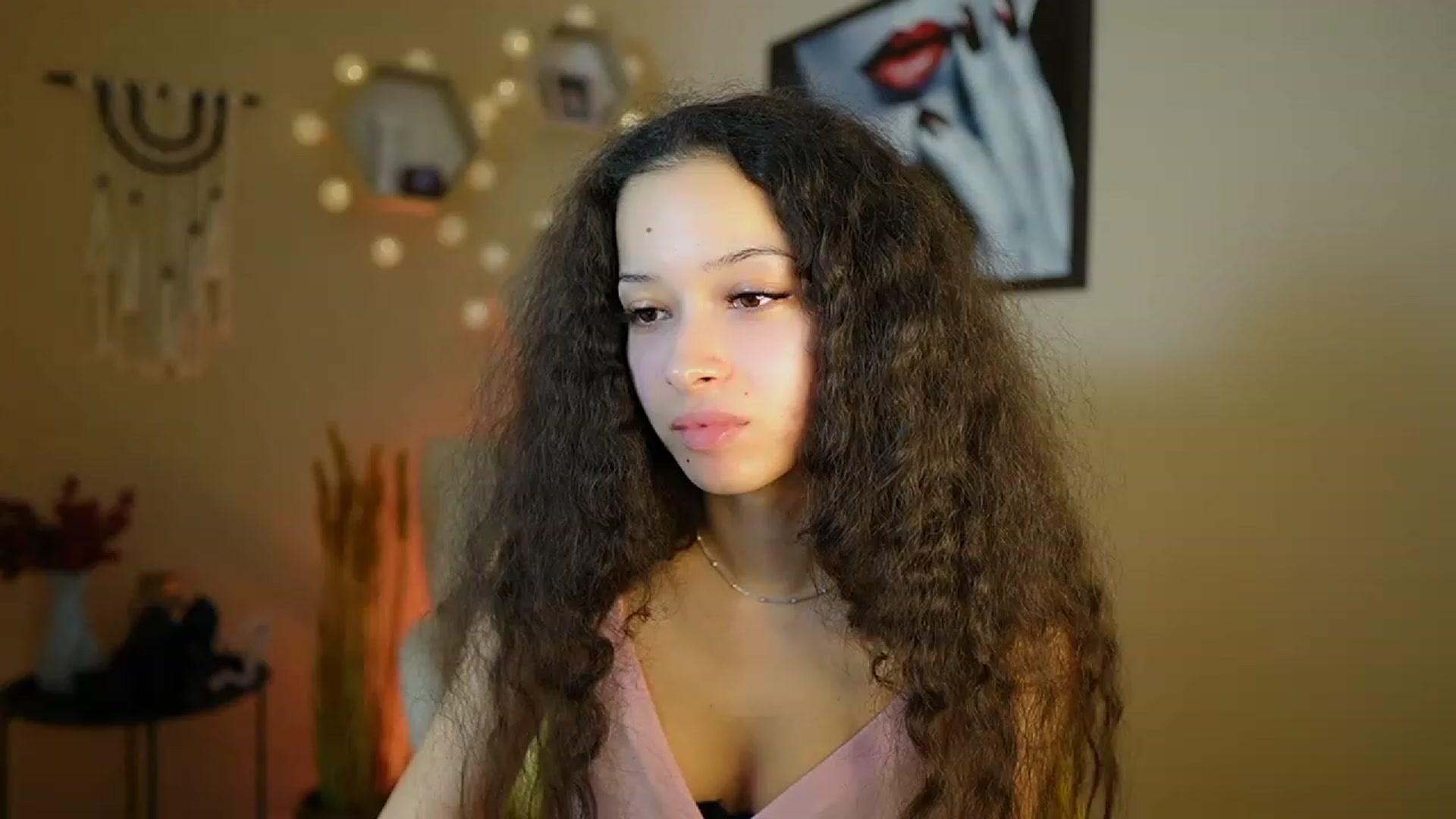 Gallery image thumbnail from Abbie_Maley18's myfreecams stream on, 01/09/2024, 15:17 image 9 of 20