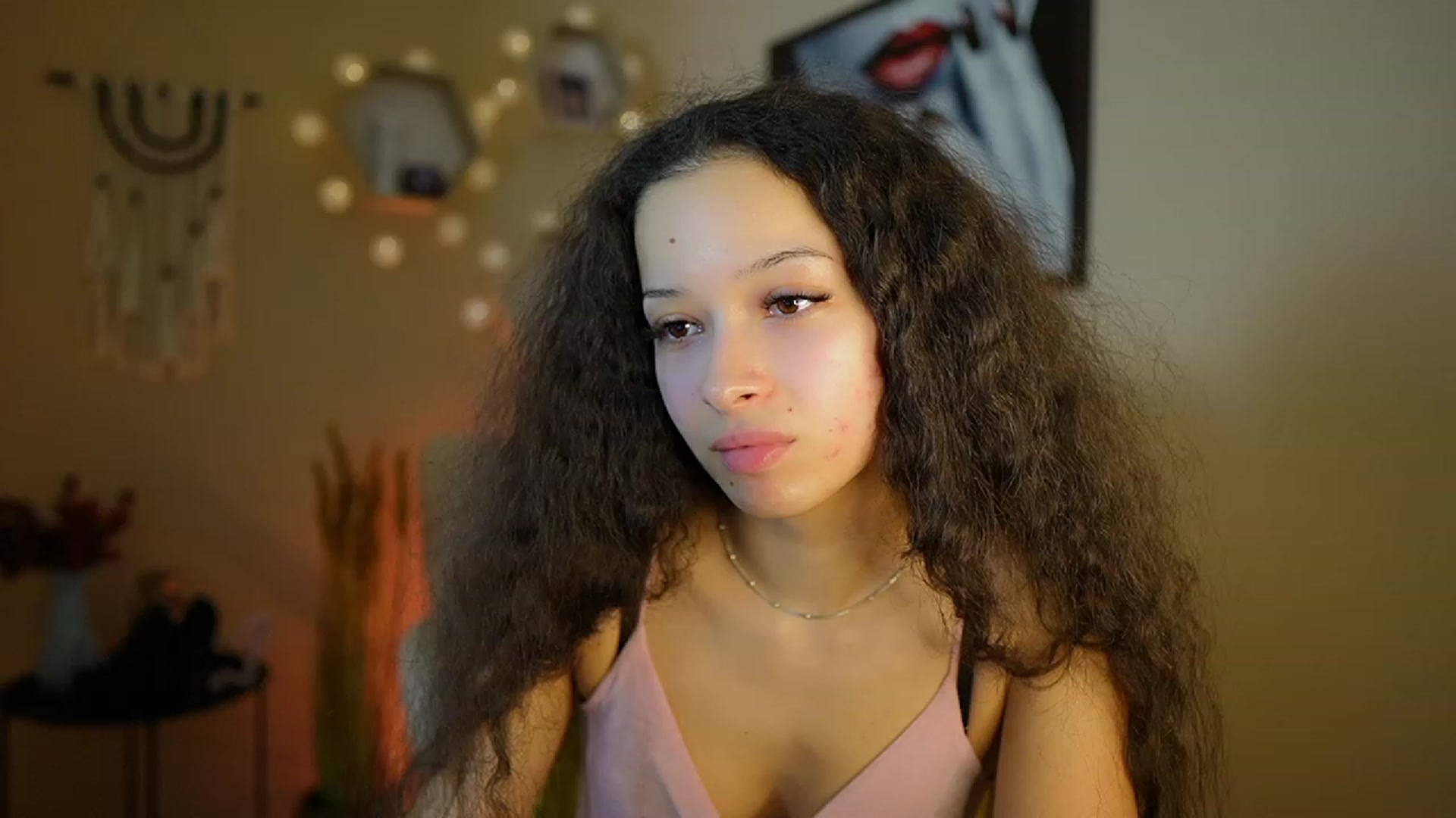 Gallery image thumbnail from Abbie_Maley18's myfreecams stream on, 01/09/2024, 15:17 image 2 of 20