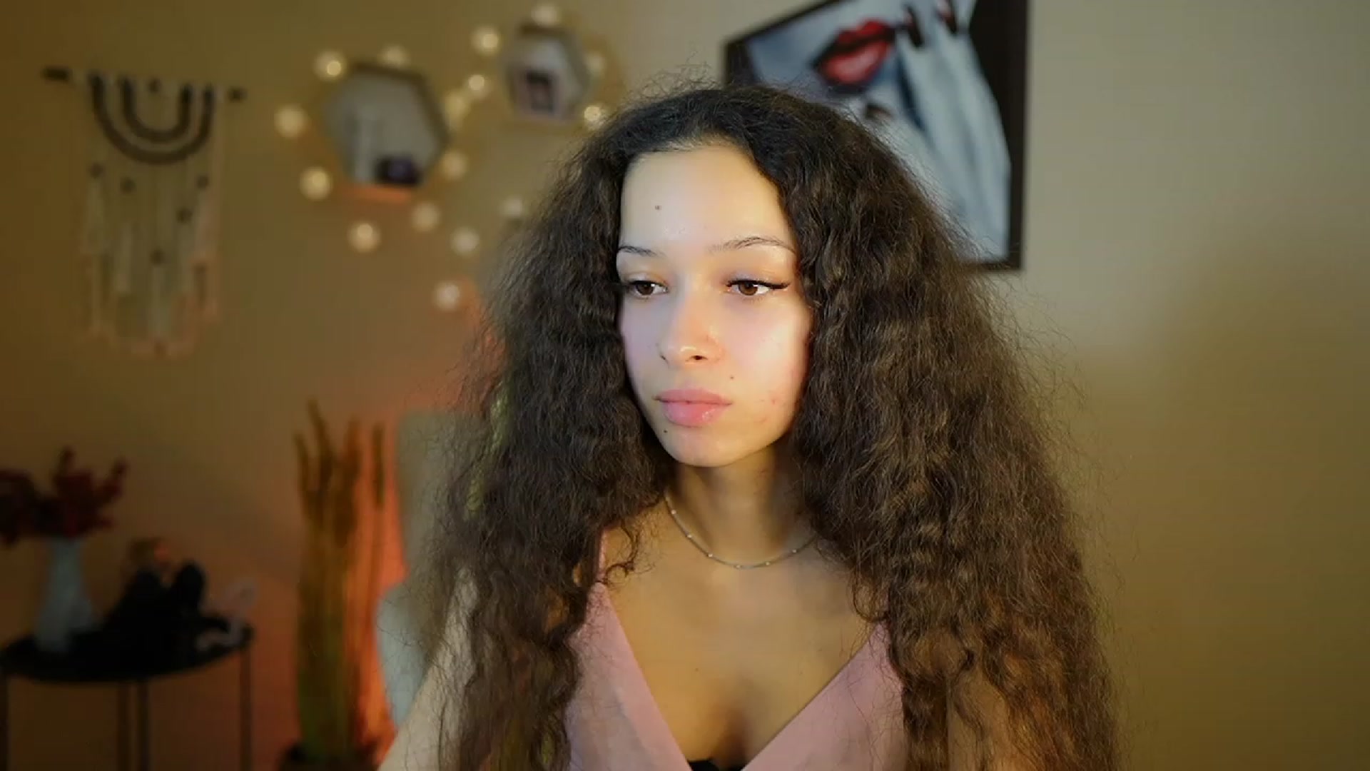 Gallery image thumbnail from Abbie_Maley18's myfreecams stream on, 01/09/2024, 15:17 image 7 of 20
