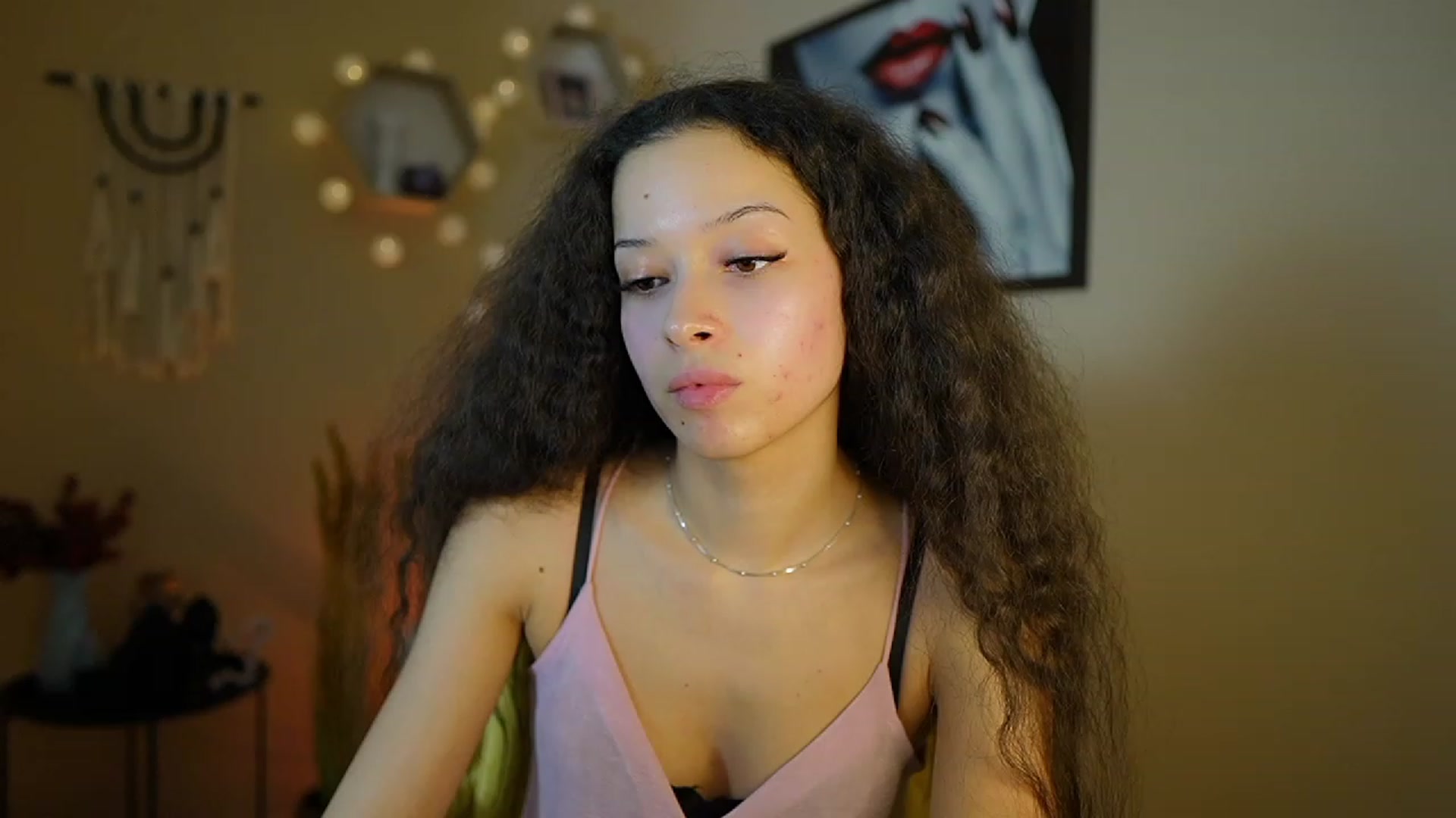 Gallery image thumbnail from Abbie_Maley18's myfreecams stream on, 01/09/2024, 15:17 image 13 of 20