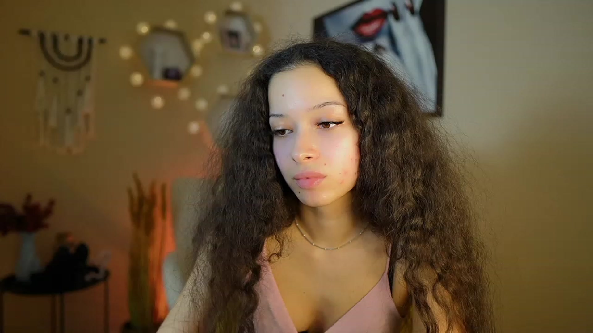 Gallery image thumbnail from Abbie_Maley18's myfreecams stream on, 01/09/2024, 15:17 image 6 of 20