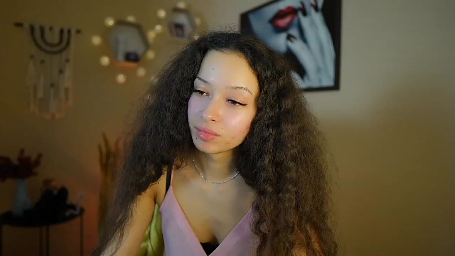 Gallery image thumbnail from Abbie_Maley18's myfreecams stream on, 01/09/2024, 15:17 image 18 of 20