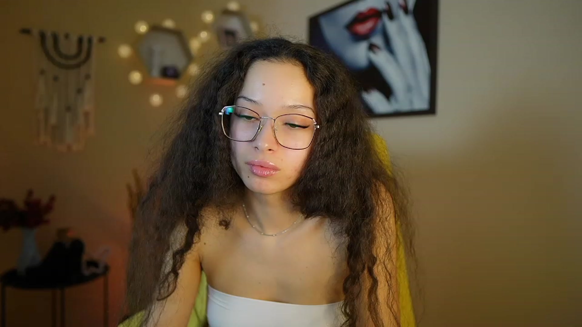 Gallery image thumbnail from Abbie_Maley18's myfreecams stream on, 01/10/2024, 14:53 image 6 of 20
