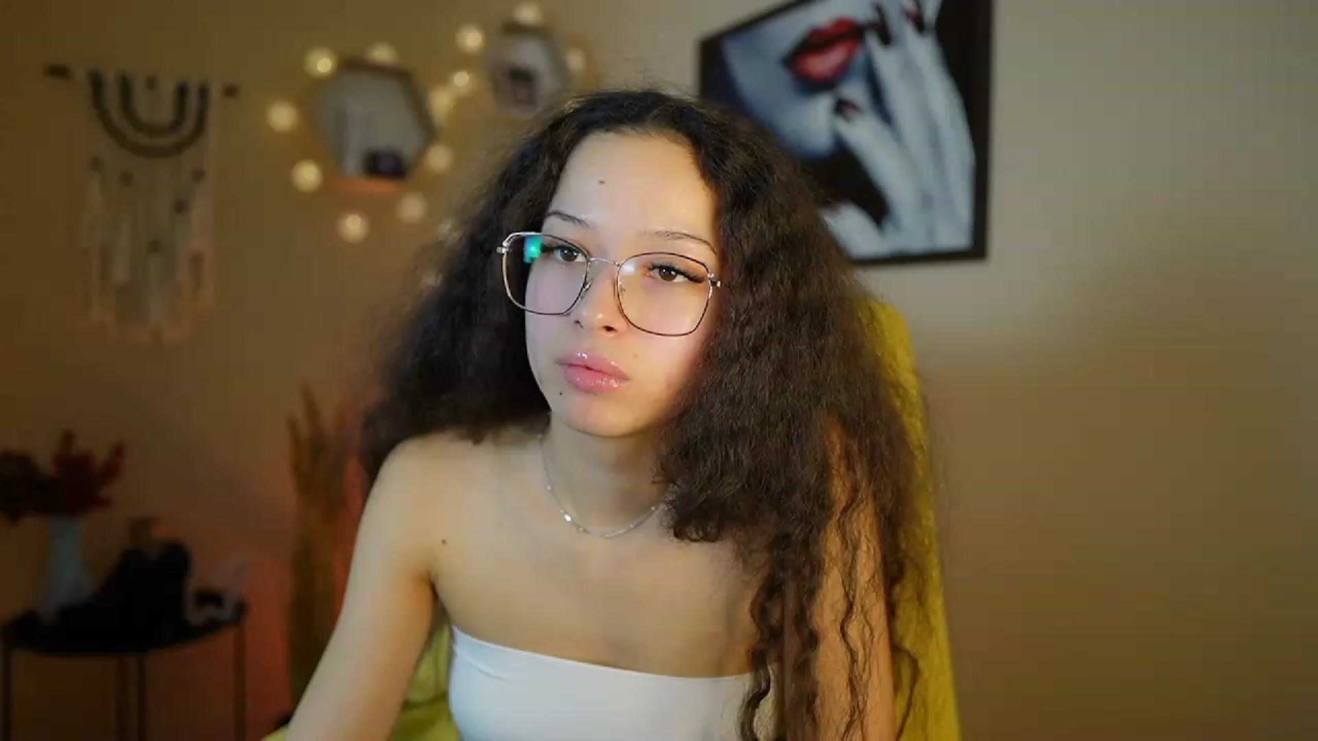 Gallery image thumbnail from Abbie_Maley18's myfreecams stream on, 01/10/2024, 14:53 image 11 of 20