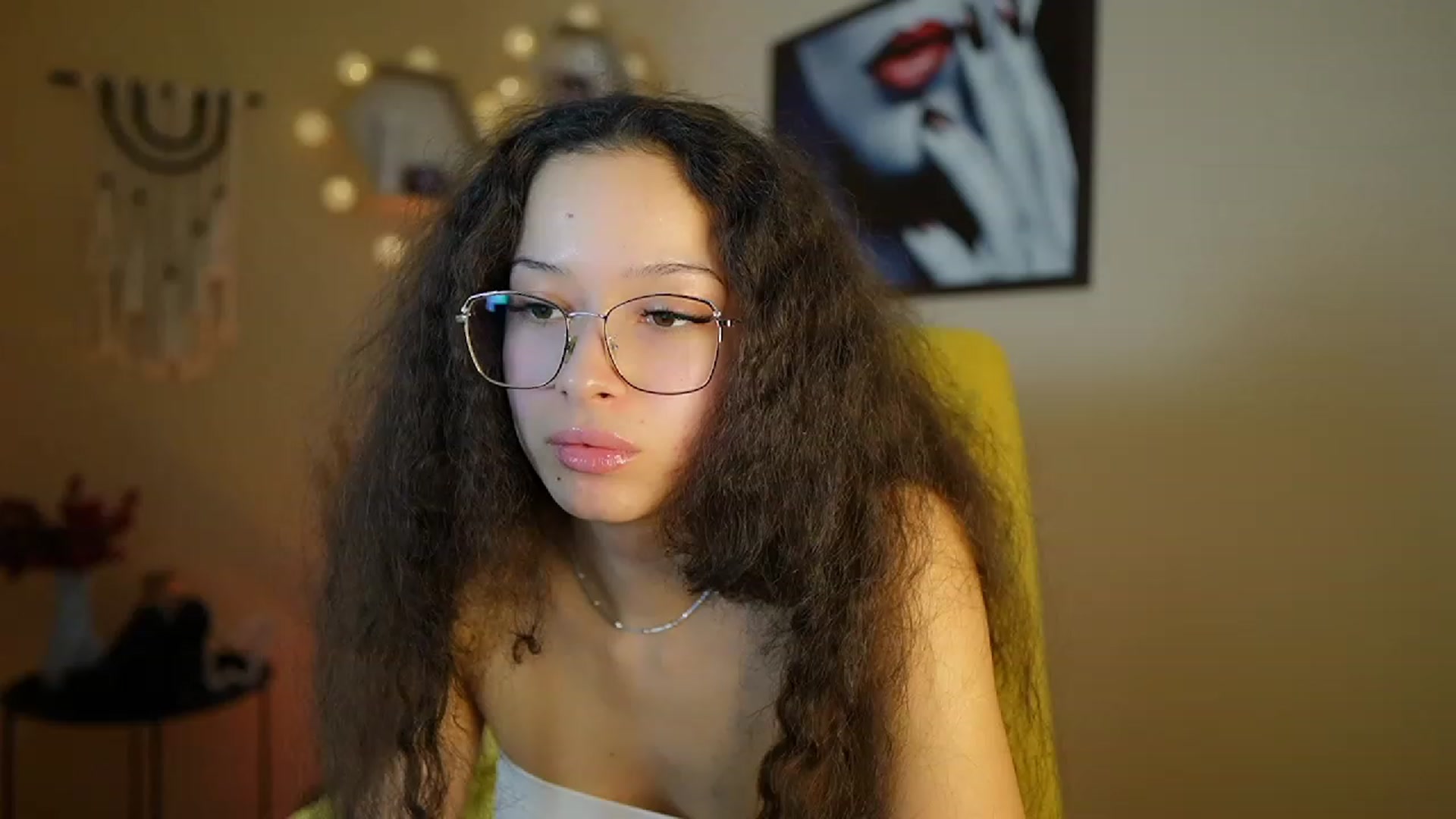 Gallery image thumbnail from Abbie_Maley18's myfreecams stream on, 01/10/2024, 14:53 image 9 of 20