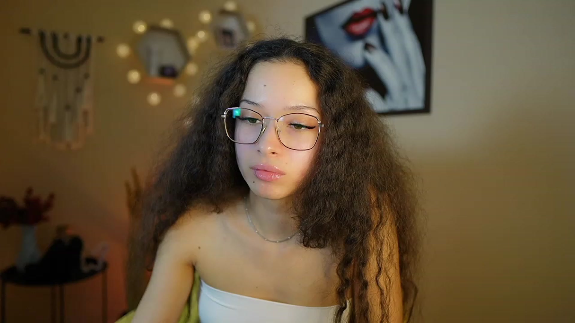 Gallery image thumbnail from Abbie_Maley18's myfreecams stream on, 01/10/2024, 14:53 image 12 of 20