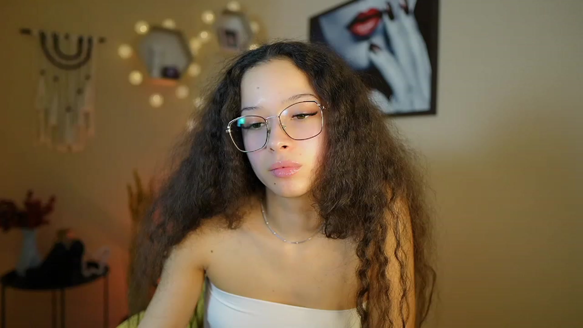 Gallery image thumbnail from Abbie_Maley18's myfreecams stream on, 01/10/2024, 14:53 image 13 of 20