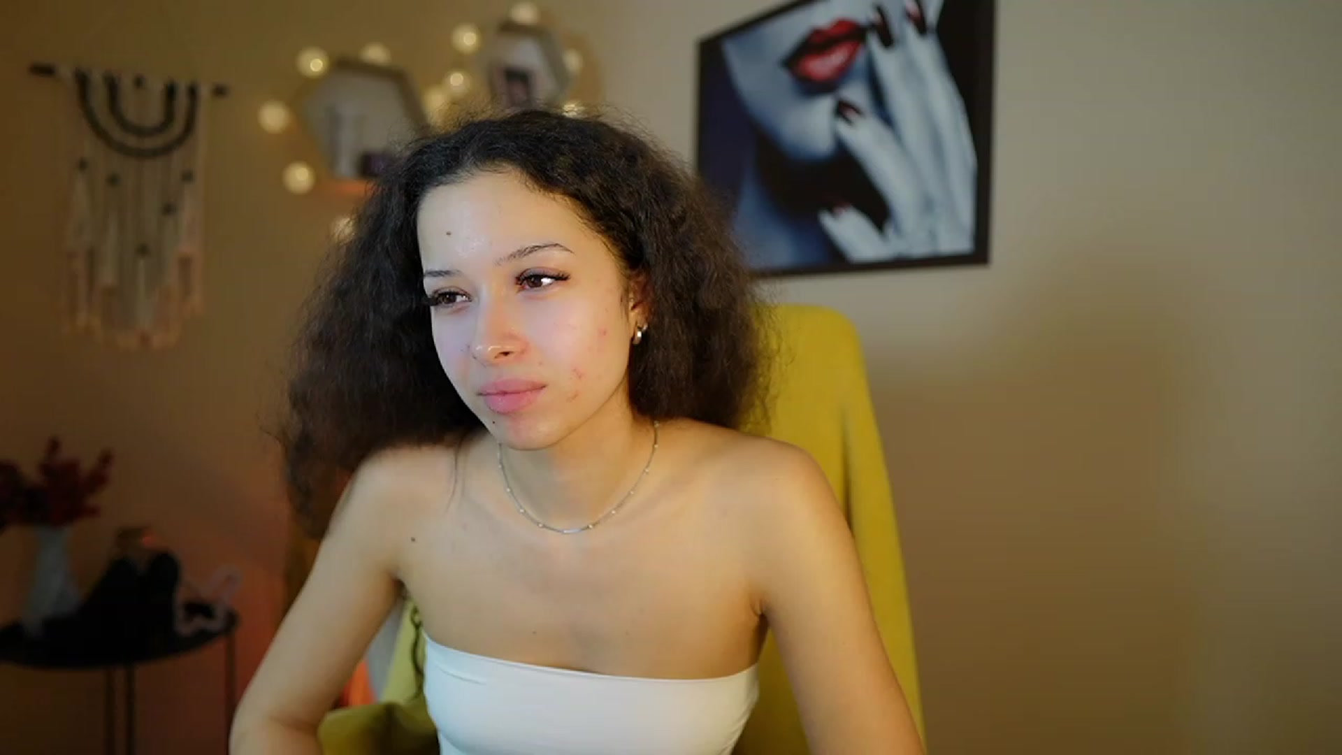 Gallery image thumbnail from Abbie_Maley18's myfreecams stream on, 01/10/2024, 16:54 image 10 of 20