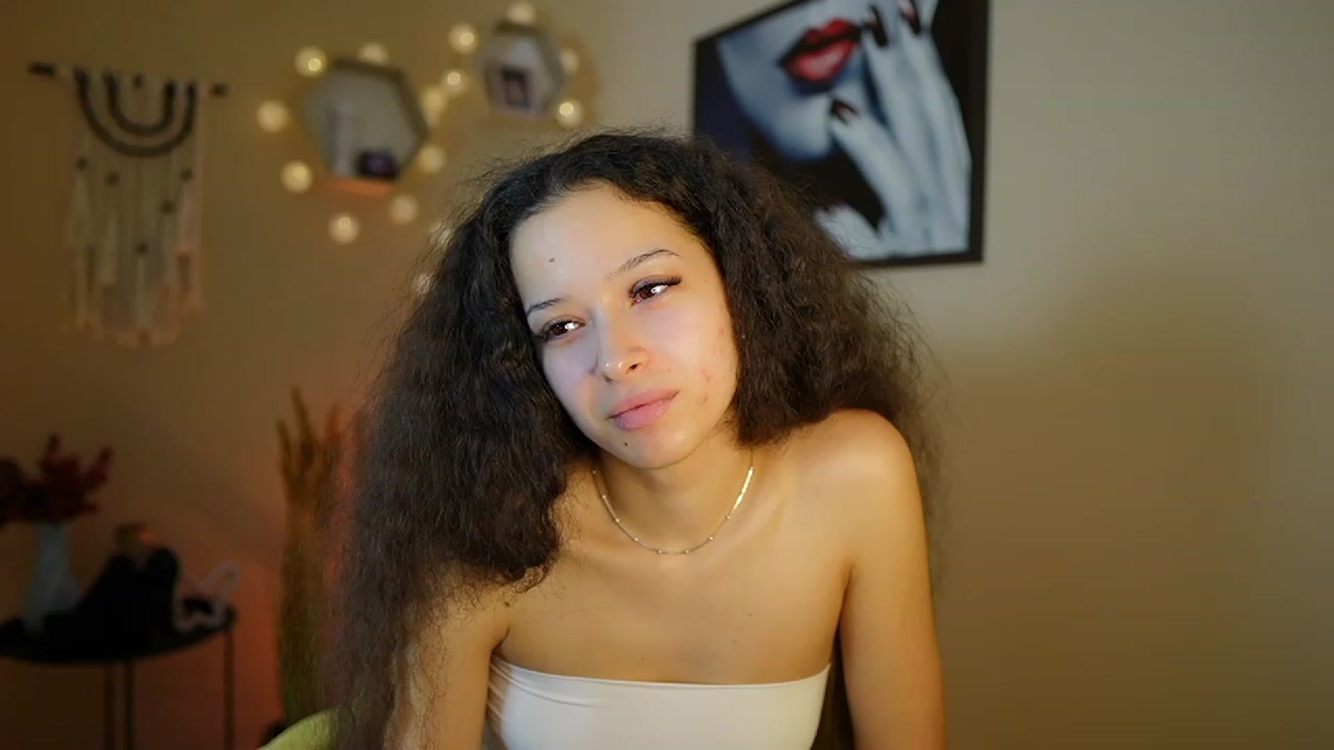 Gallery image thumbnail from Abbie_Maley18's myfreecams stream on, 01/10/2024, 16:54 image 16 of 20