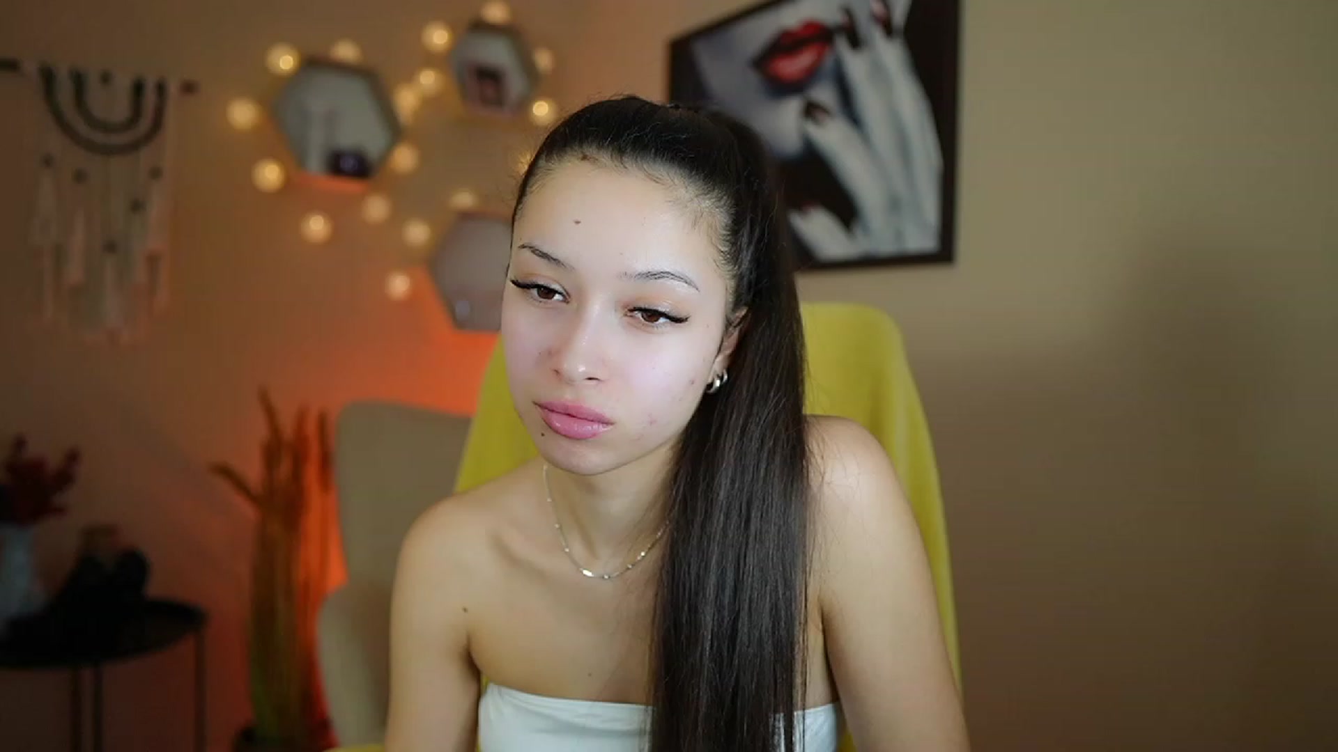 Gallery image thumbnail from Abbie_Maley18's myfreecams stream on, 01/12/2024, 15:03 image 17 of 20