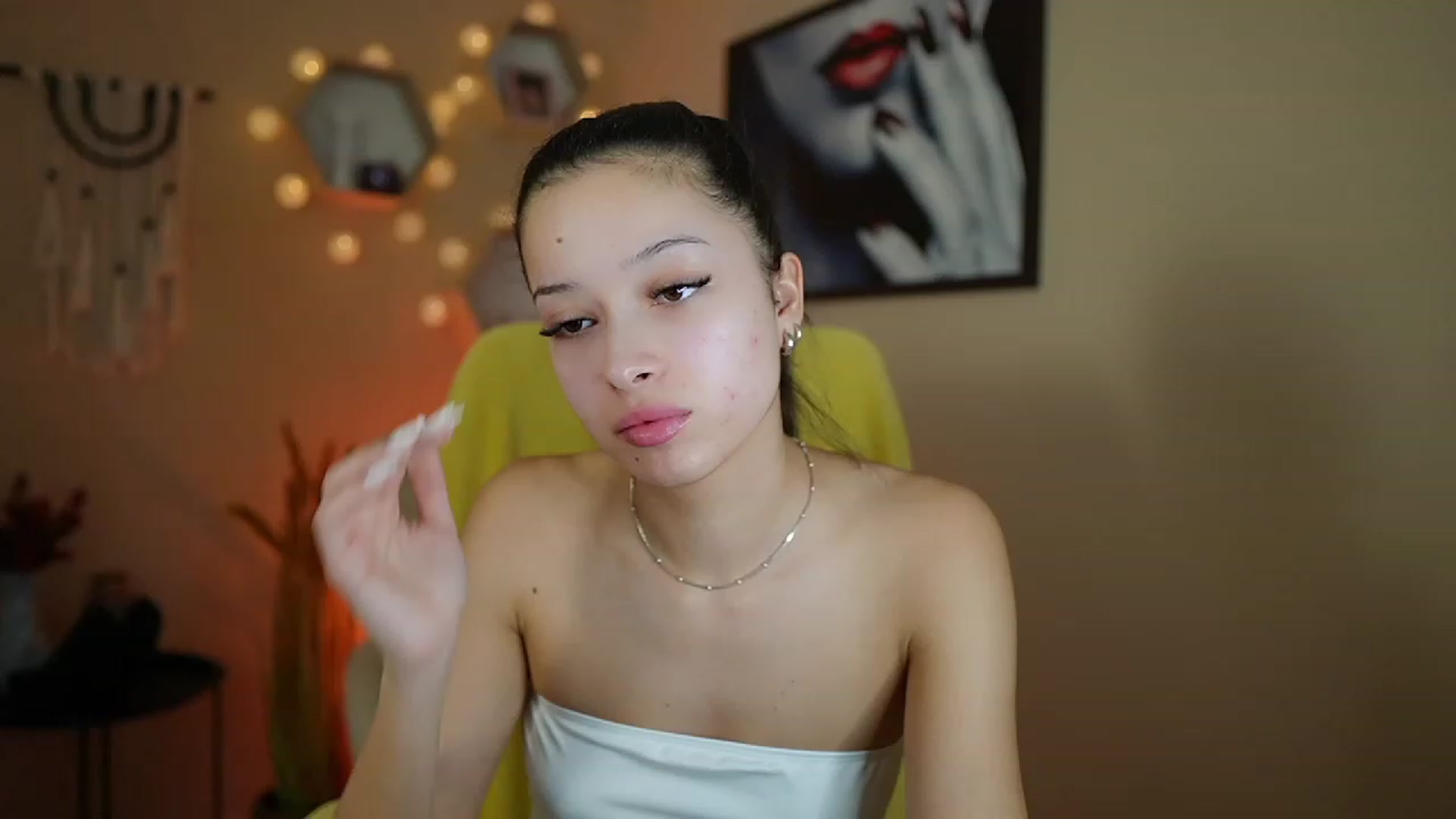 Gallery image thumbnail from Abbie_Maley18's myfreecams stream on, 01/12/2024, 15:03 image 9 of 20