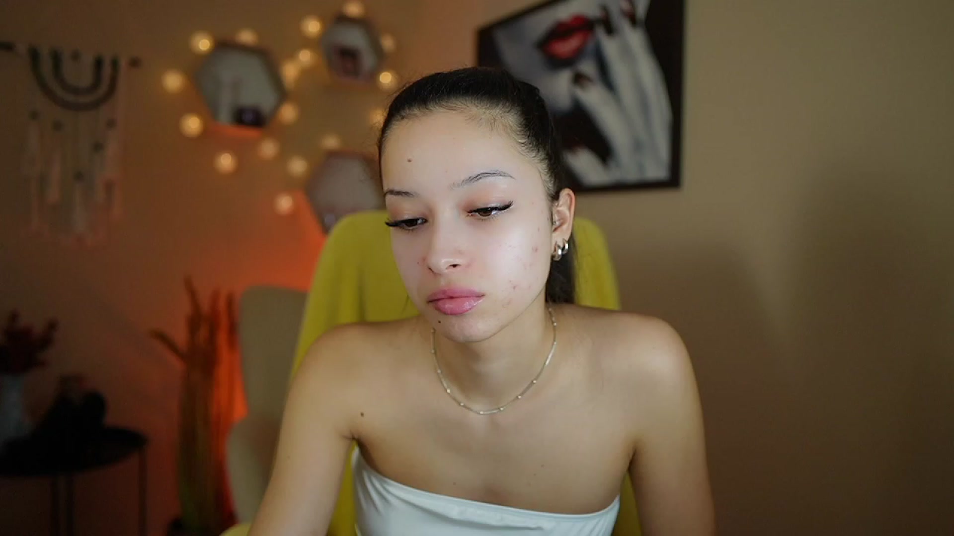 Gallery image thumbnail from Abbie_Maley18's myfreecams stream on, 01/12/2024, 15:03 image 2 of 20