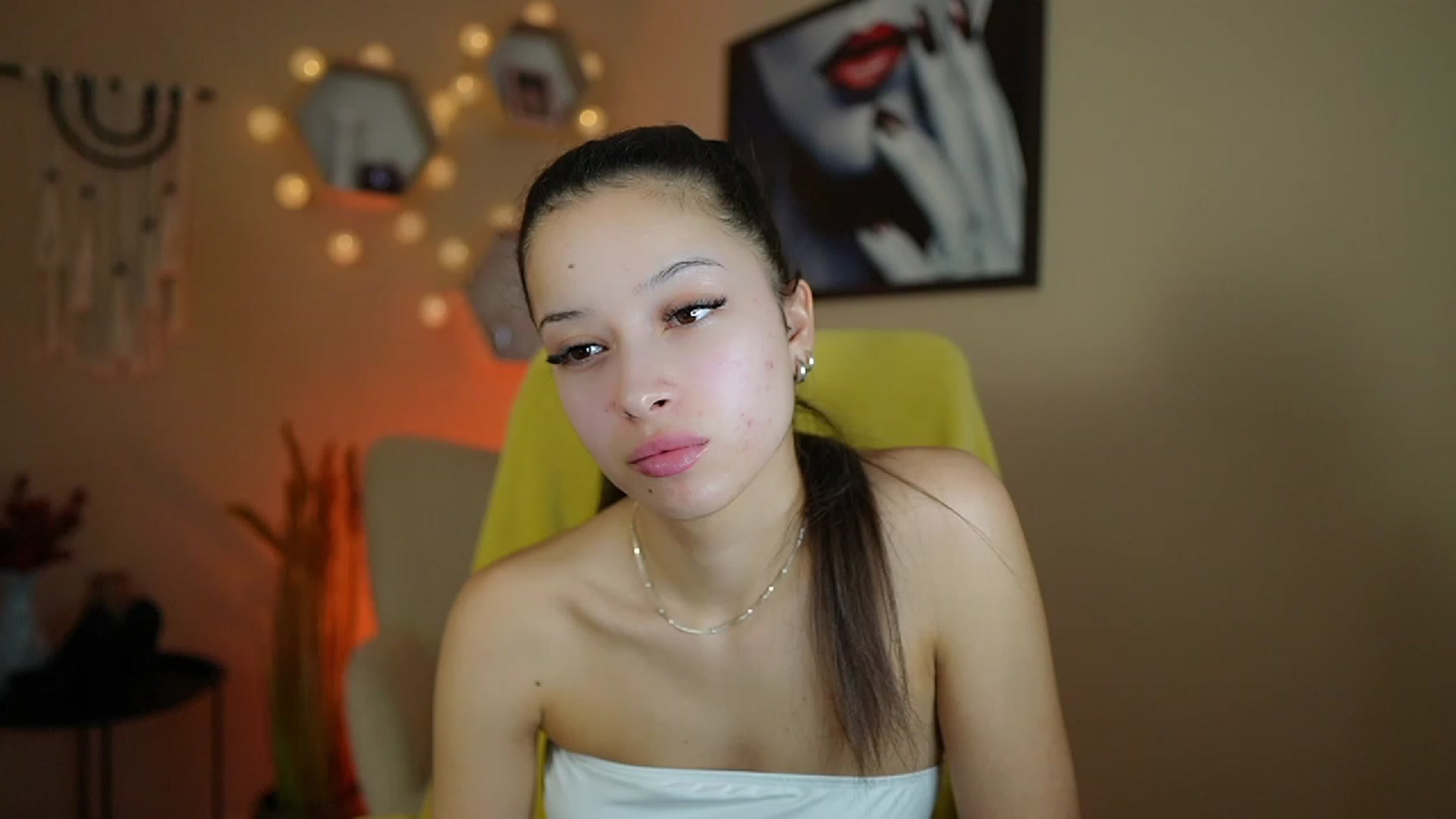 Gallery image thumbnail from Abbie_Maley18's myfreecams stream on, 01/12/2024, 15:03 image 18 of 20