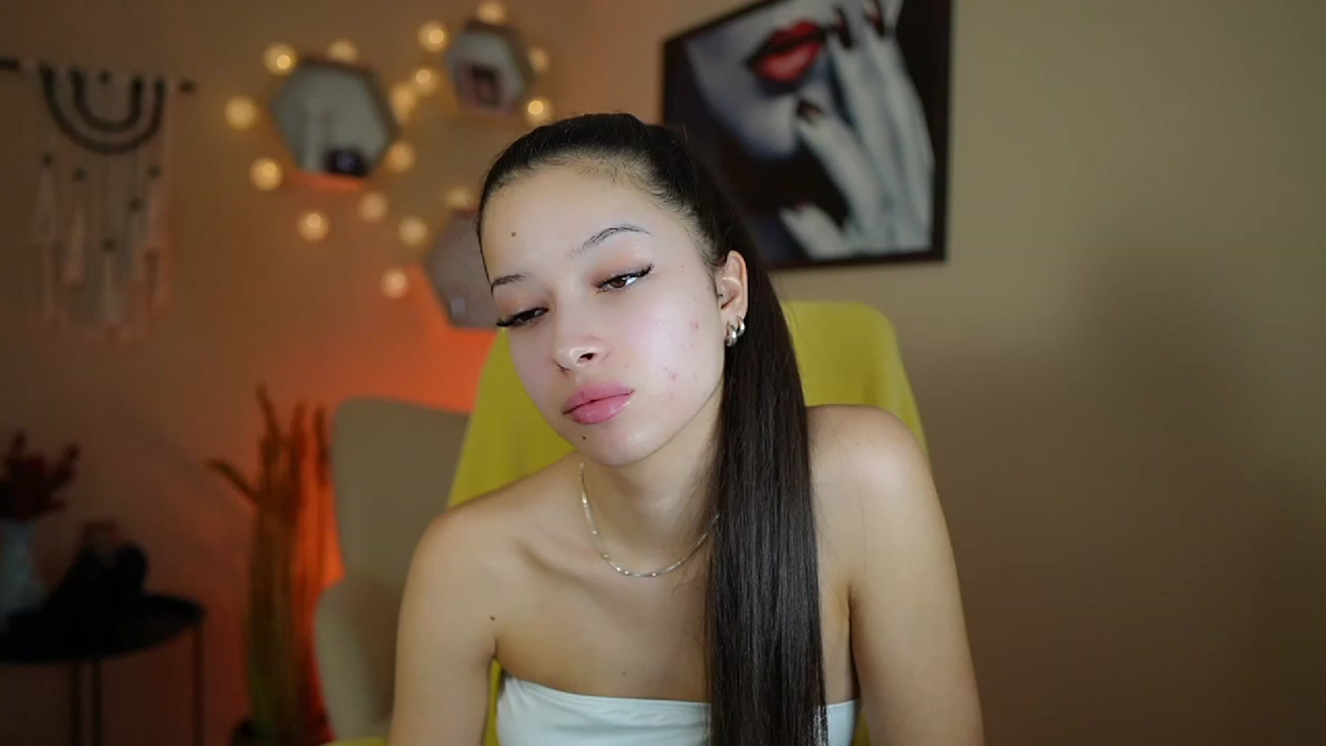Gallery image thumbnail from Abbie_Maley18's myfreecams stream on, 01/12/2024, 15:03 image 15 of 20