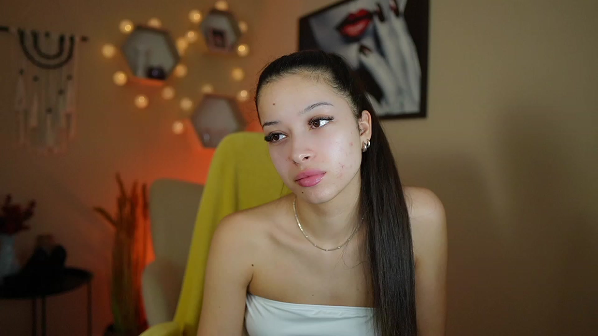 Gallery image thumbnail from Abbie_Maley18's myfreecams stream on, 01/12/2024, 15:03 image 4 of 20