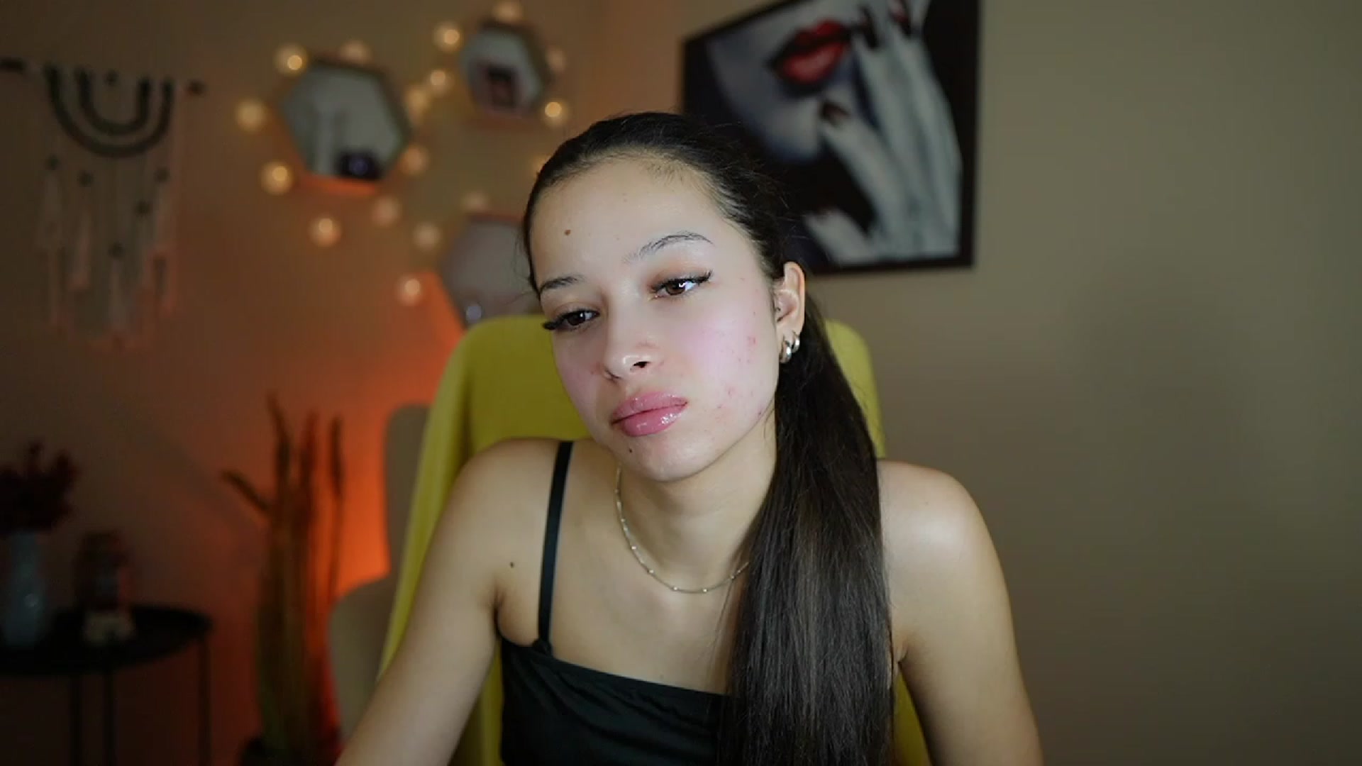 Gallery image thumbnail from Abbie_Maley18's myfreecams stream on, 01/15/2024, 15:35 image 15 of 20