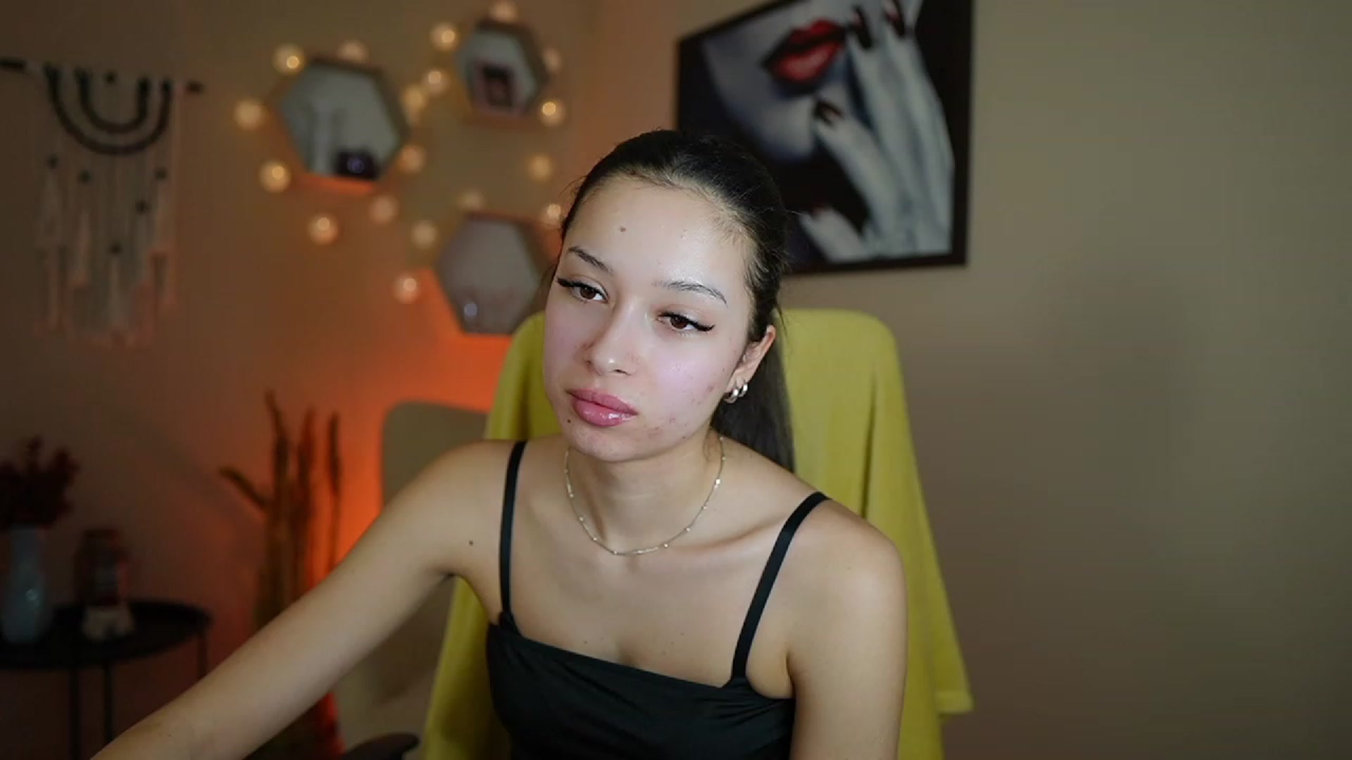 Gallery image thumbnail from Abbie_Maley18's myfreecams stream on, 01/15/2024, 15:35 image 20 of 20