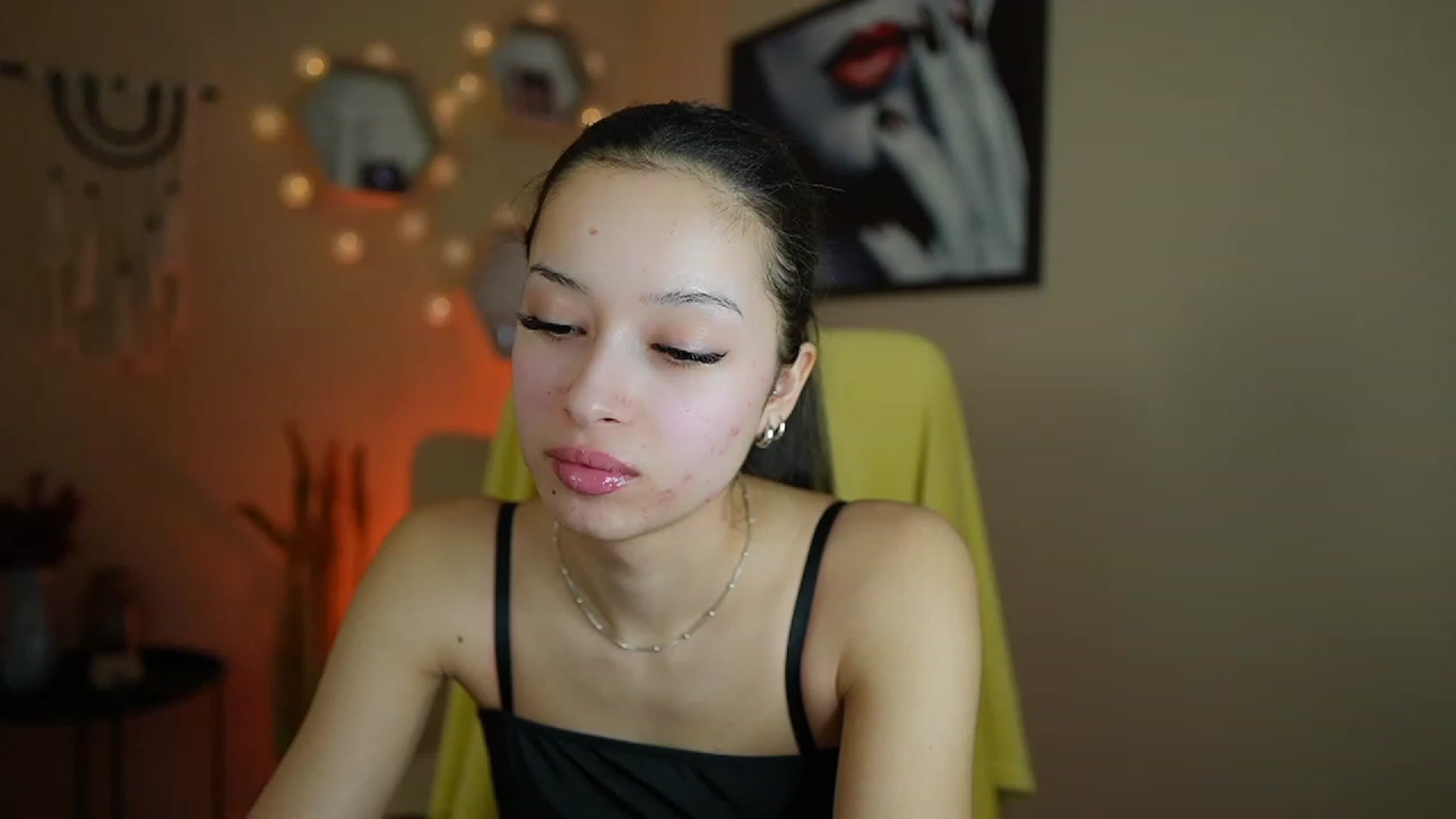 Gallery image thumbnail from Abbie_Maley18's myfreecams stream on, 01/15/2024, 15:35 image 7 of 20