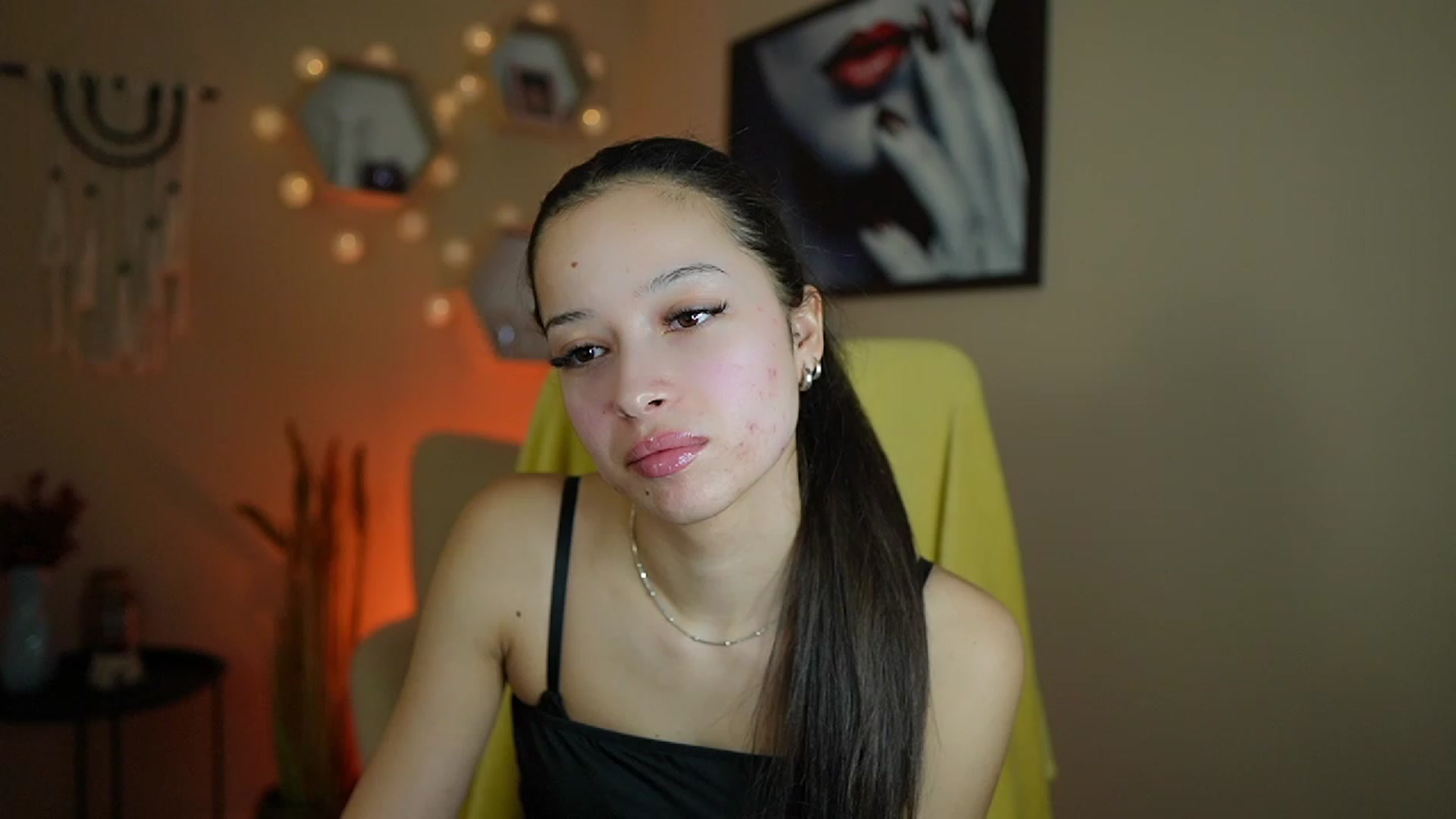 Gallery image thumbnail from Abbie_Maley18's myfreecams stream on, 01/15/2024, 15:35 image 2 of 20