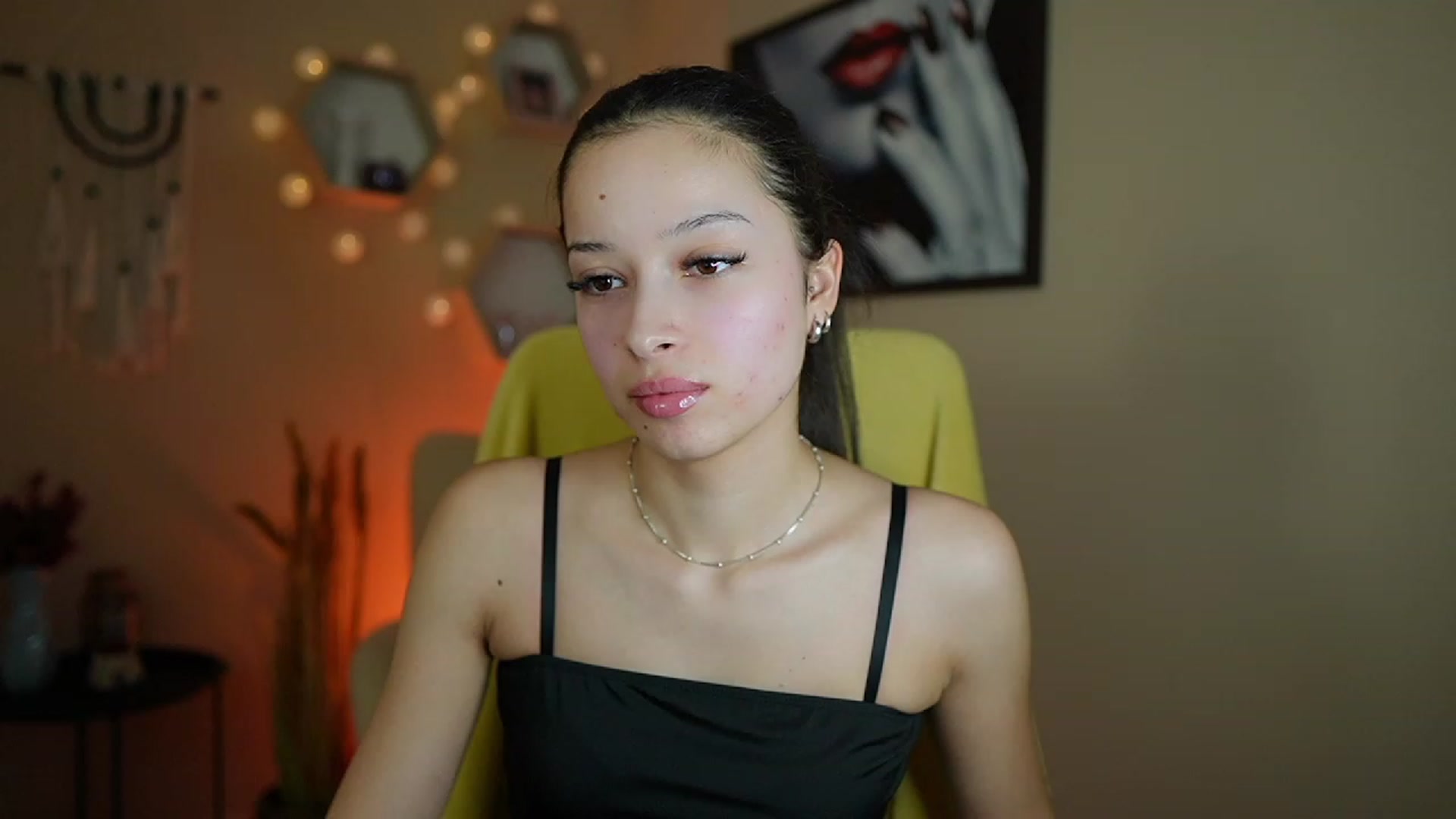 Gallery image thumbnail from Abbie_Maley18's myfreecams stream on, 01/15/2024, 15:35 image 6 of 20