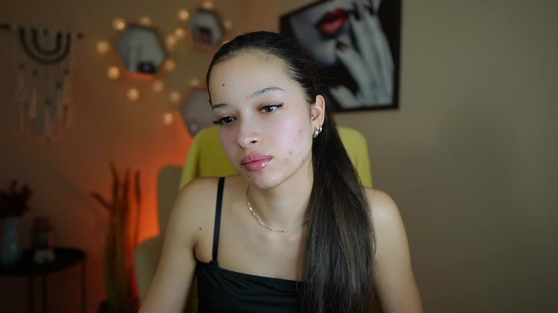Gallery image thumbnail from Abbie_Maley18's myfreecams stream on, 01/15/2024, 15:35 image 12 of 20