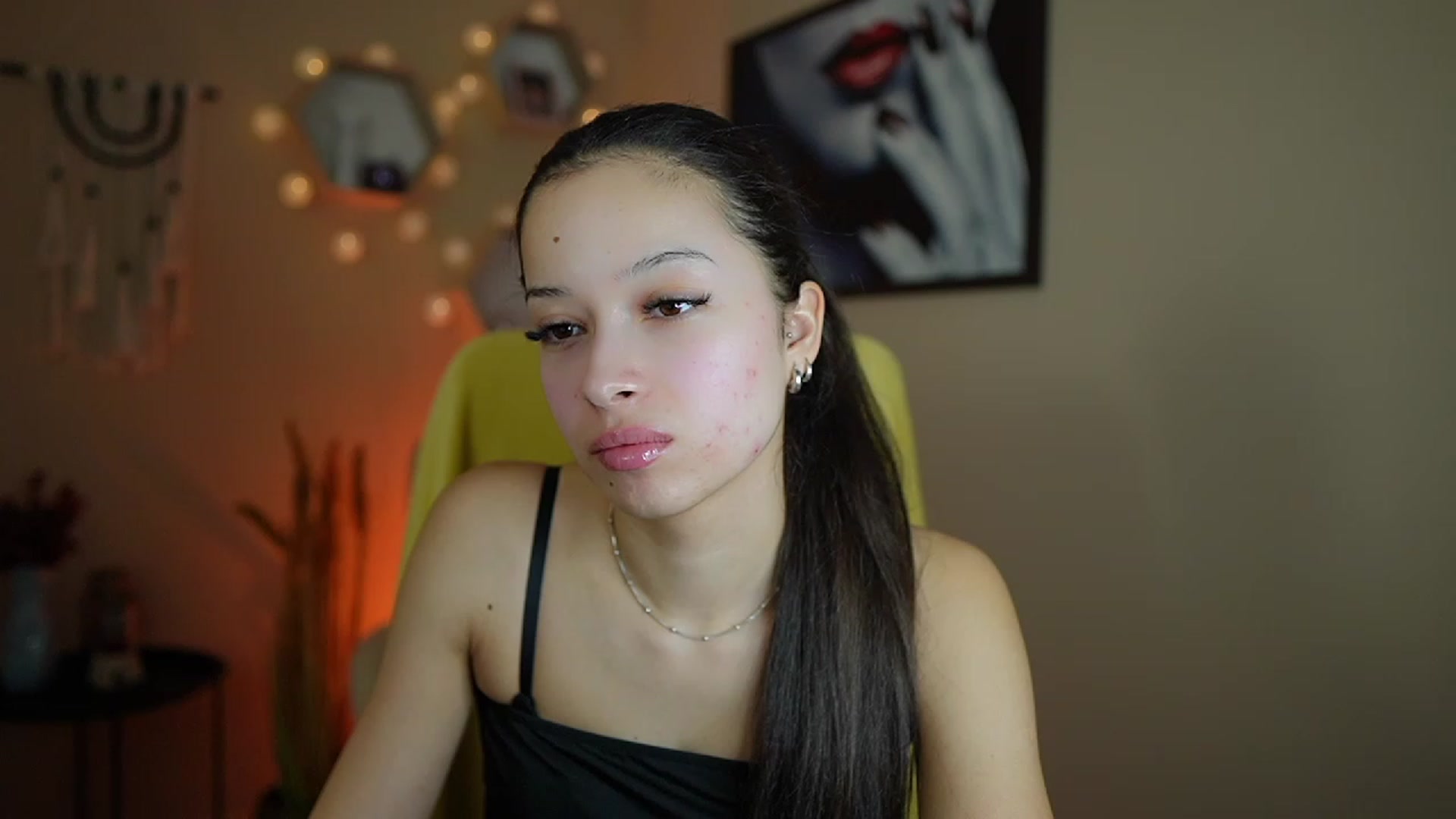 Gallery image thumbnail from Abbie_Maley18's myfreecams stream on, 01/15/2024, 15:35 image 16 of 20