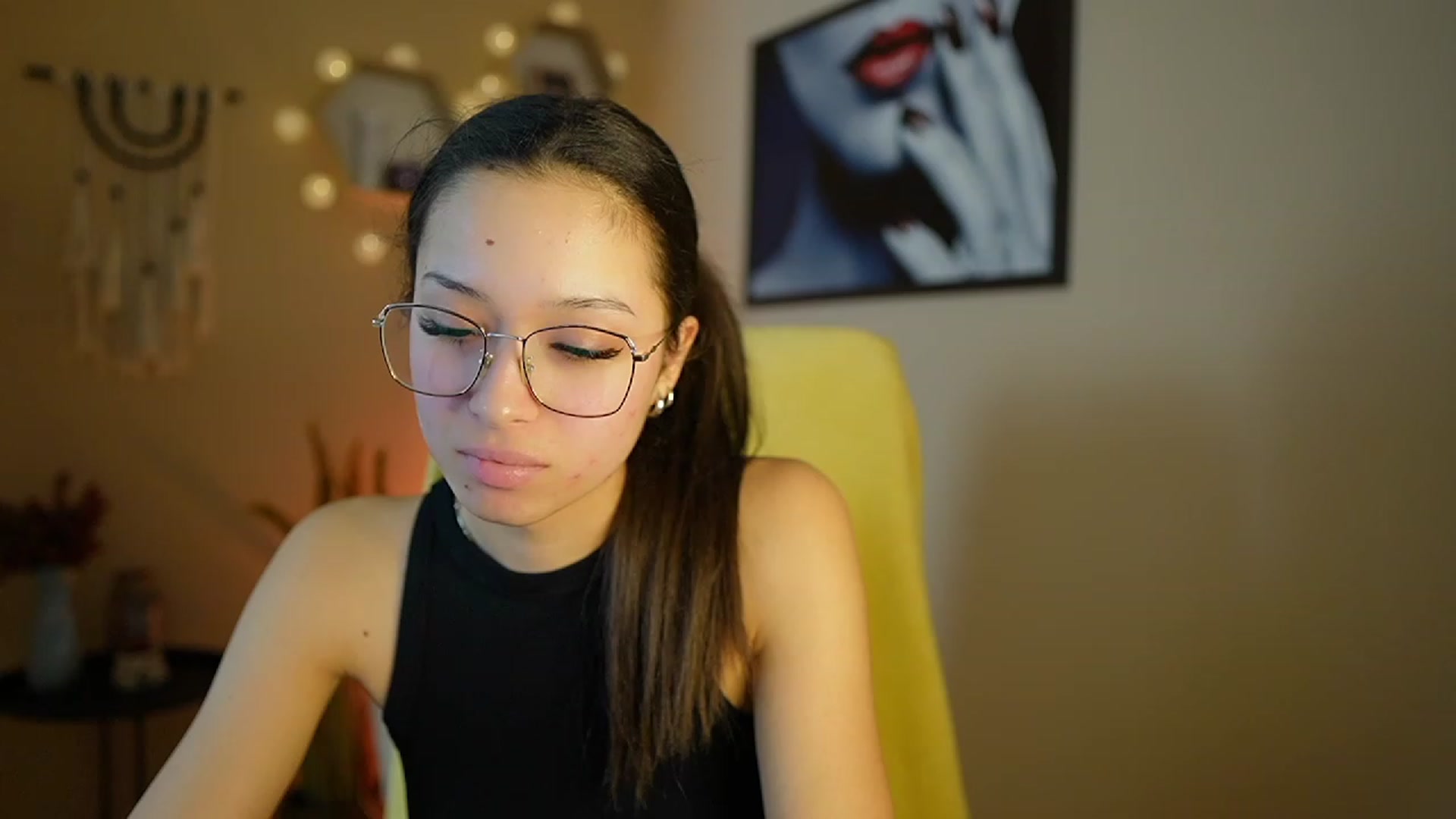 Gallery image thumbnail from Abbie_Maley18's myfreecams stream on, 01/16/2024, 15:59 image 7 of 20