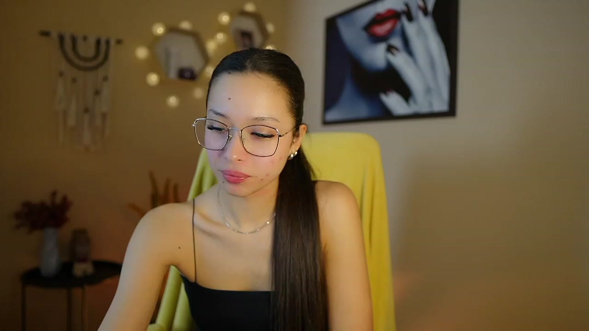 Gallery image thumbnail from Abbie_Maley18's myfreecams stream on, 01/21/2024, 15:16 image 8 of 20