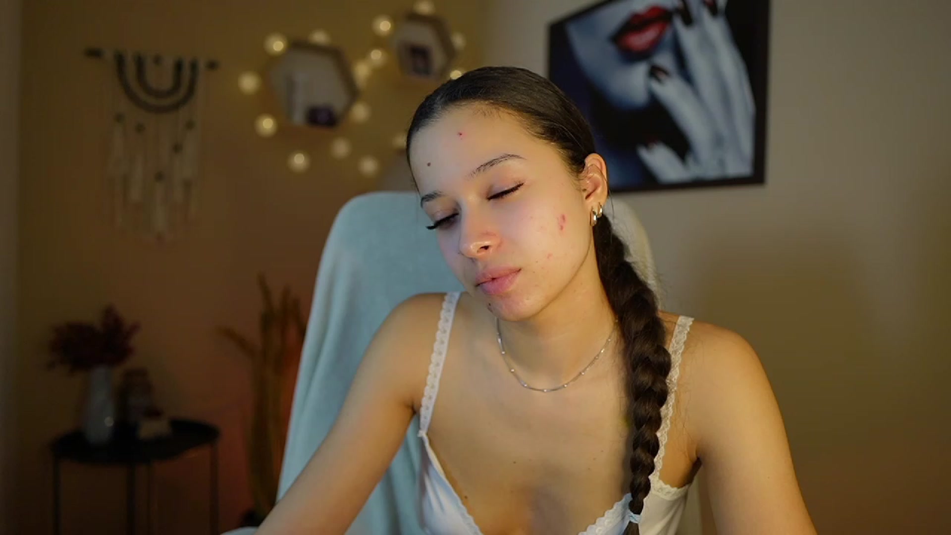 Gallery image thumbnail from Abbie_Maley18's myfreecams stream on, 01/31/2024, 18:58 image 8 of 20