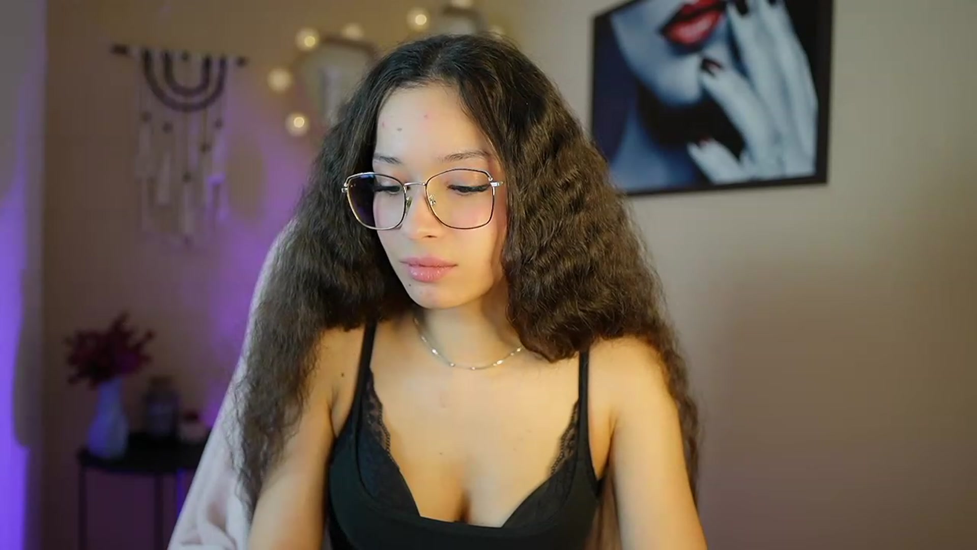 Gallery image thumbnail from Abbie_Maley18's myfreecams stream on, 02/23/2024, 16:43 image 6 of 20
