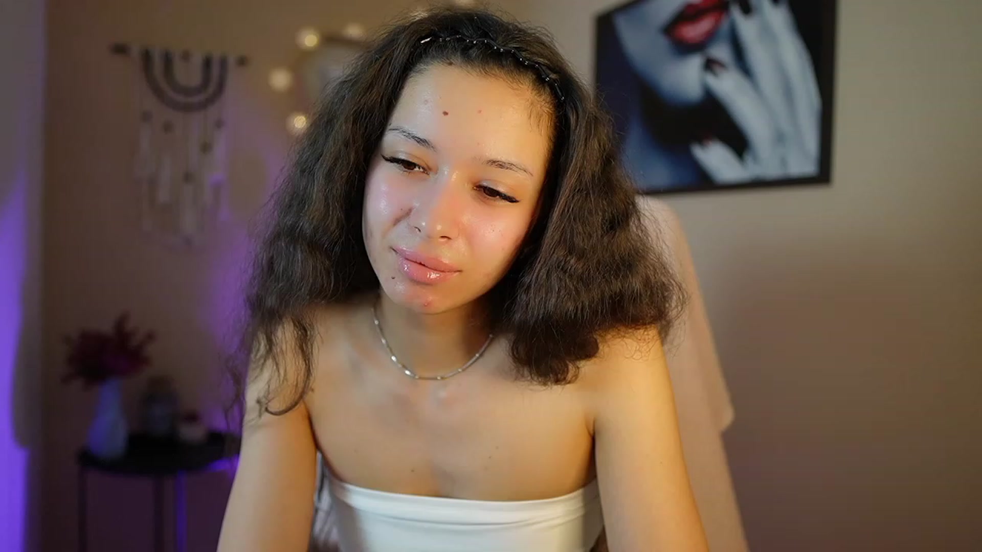 Gallery image thumbnail from Abbie_Maley18's myfreecams stream on, 02/25/2024, 18:52 image 6 of 20
