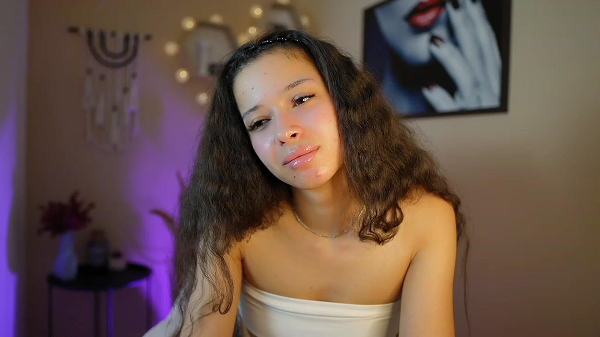 Gallery image thumbnail from Abbie_Maley18's myfreecams stream on, 02/25/2024, 18:52 image 10 of 20