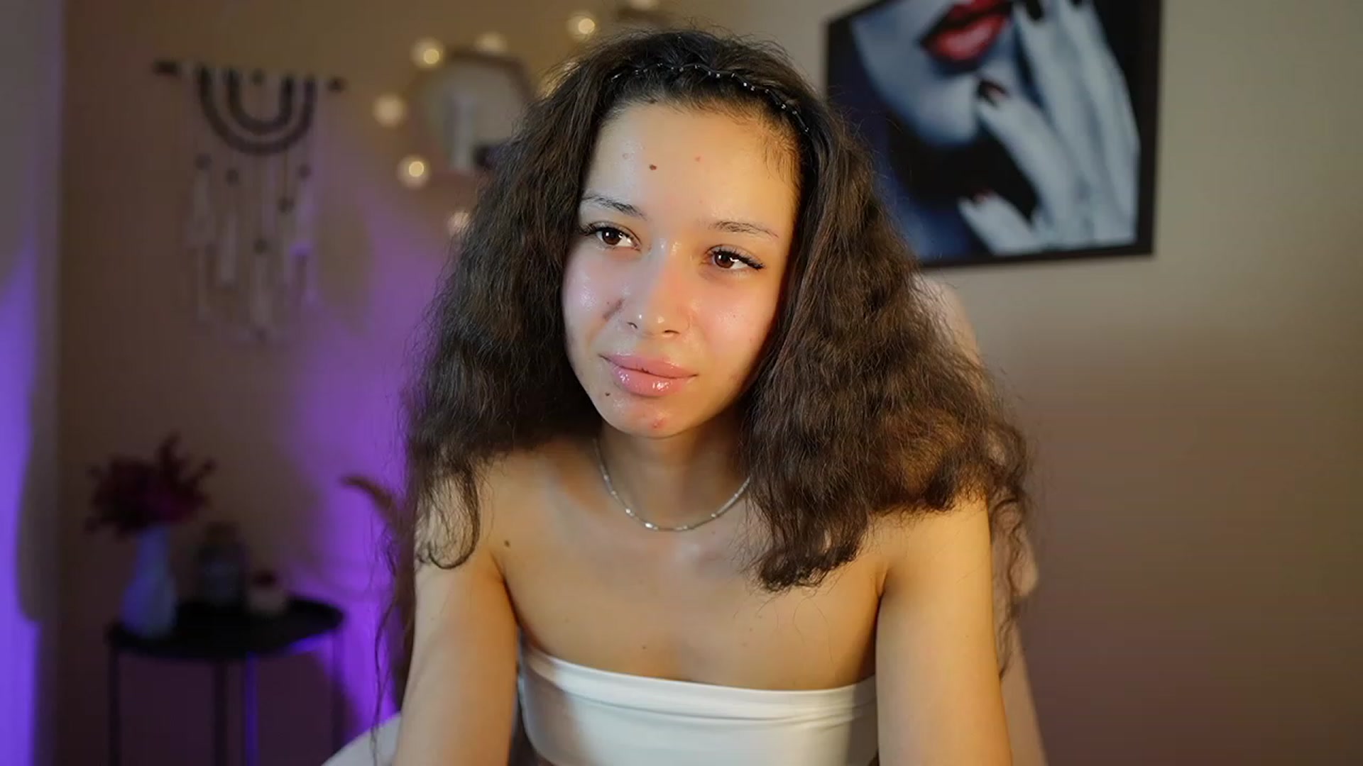 Gallery image thumbnail from Abbie_Maley18's myfreecams stream on, 02/25/2024, 18:52 image 9 of 20