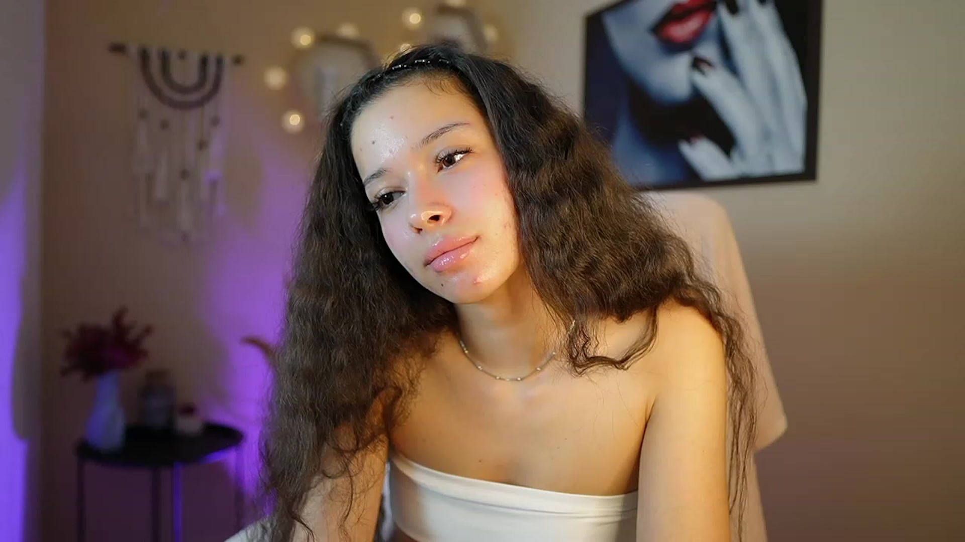 Gallery image thumbnail from Abbie_Maley18's myfreecams stream on, 02/25/2024, 18:52 image 16 of 20