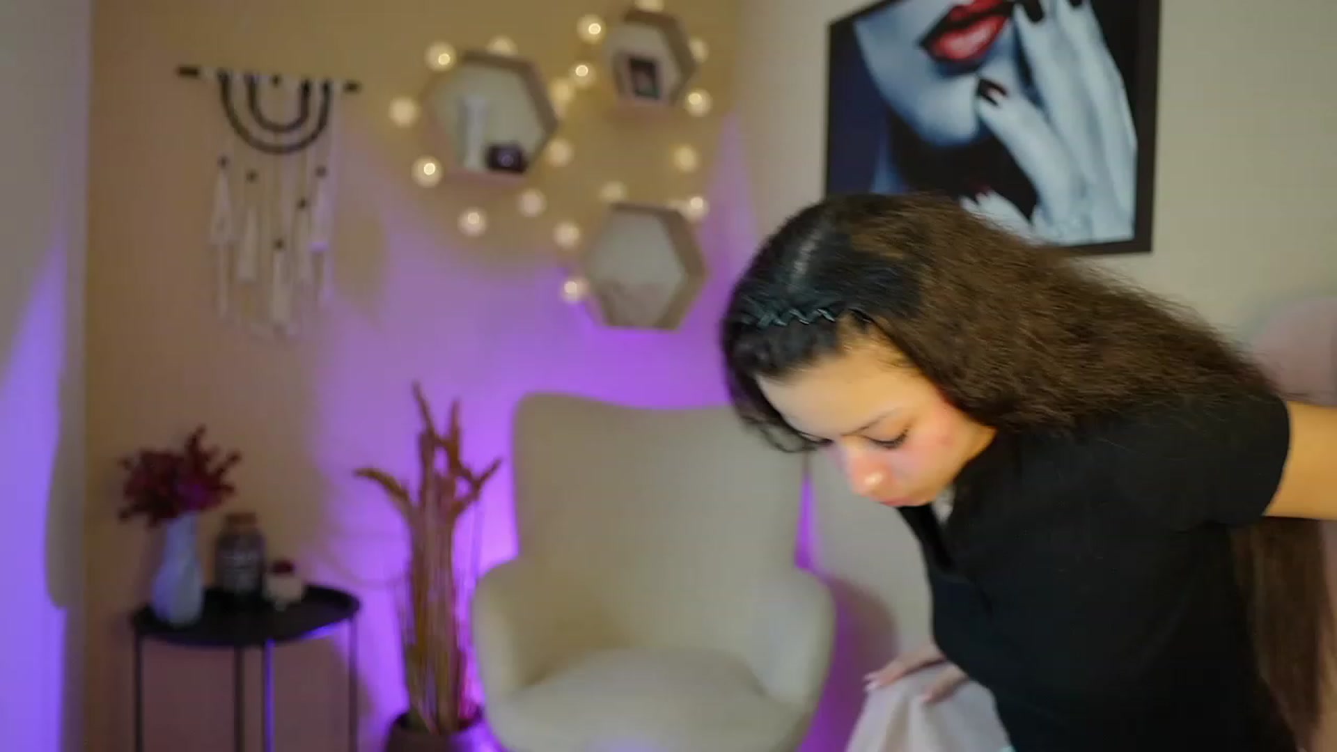 Gallery image thumbnail from Abbie_Maley18's myfreecams stream on, 02/27/2024, 15:47 image 3 of 20