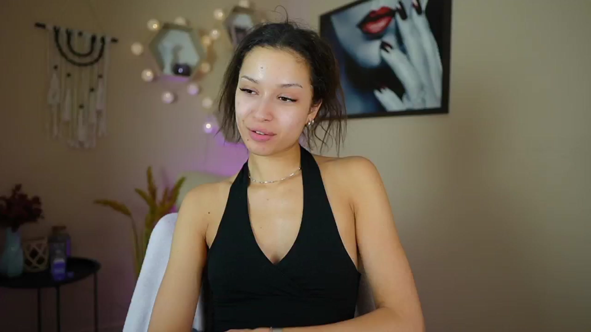 Gallery image thumbnail from Abbie_Maley18's myfreecams stream on, 04/25/2024, 17:43 image 19 of 20