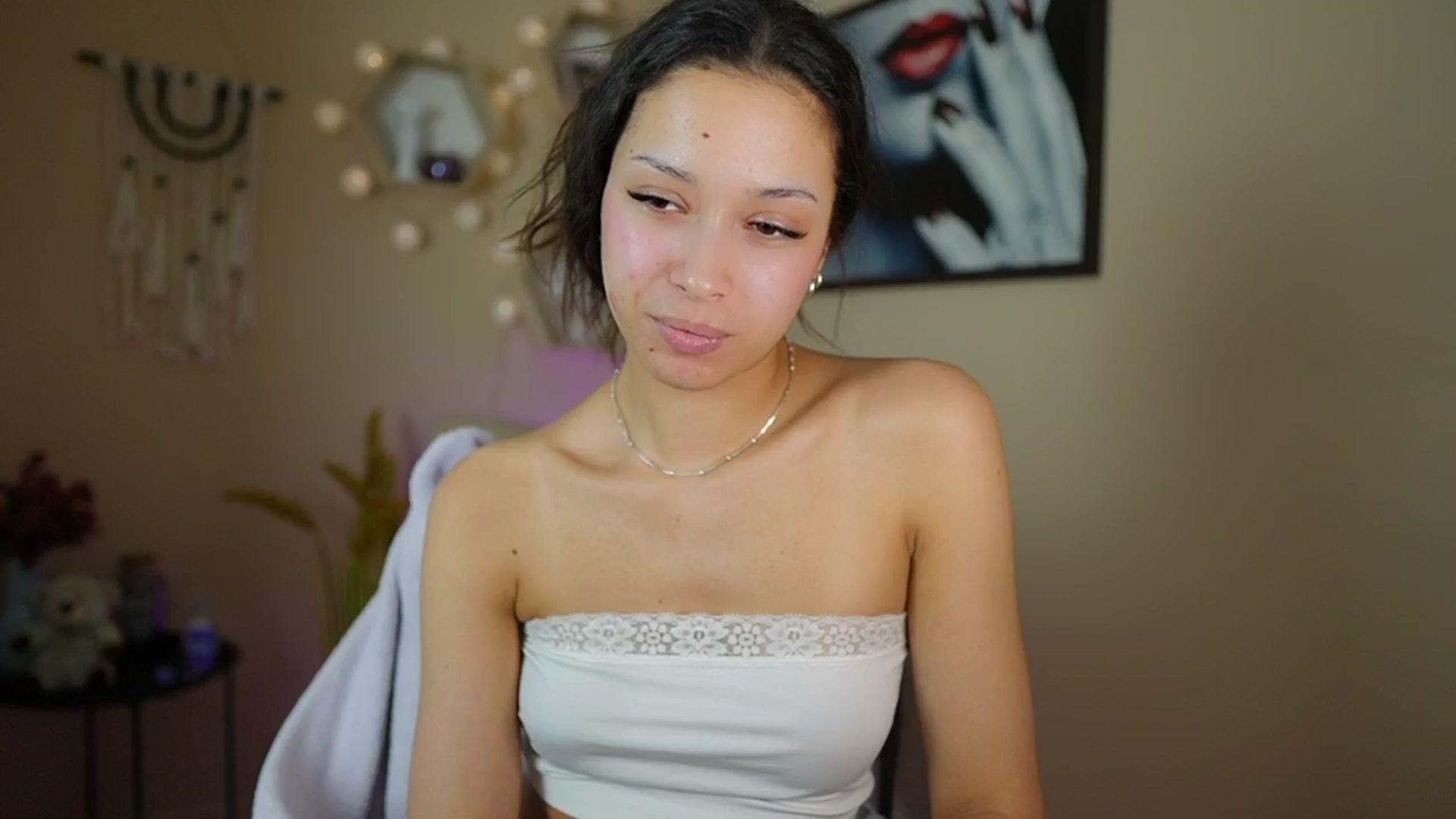 Gallery image thumbnail from Abbie_Maley18's myfreecams stream on, 04/28/2024, 13:36 image 20 of 20