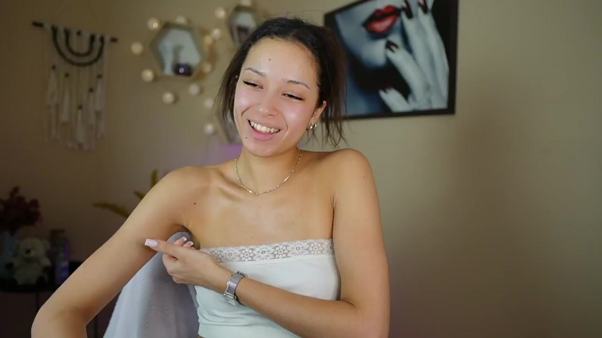 Gallery image thumbnail from Abbie_Maley18's myfreecams stream on, 04/28/2024, 17:47 image 11 of 20