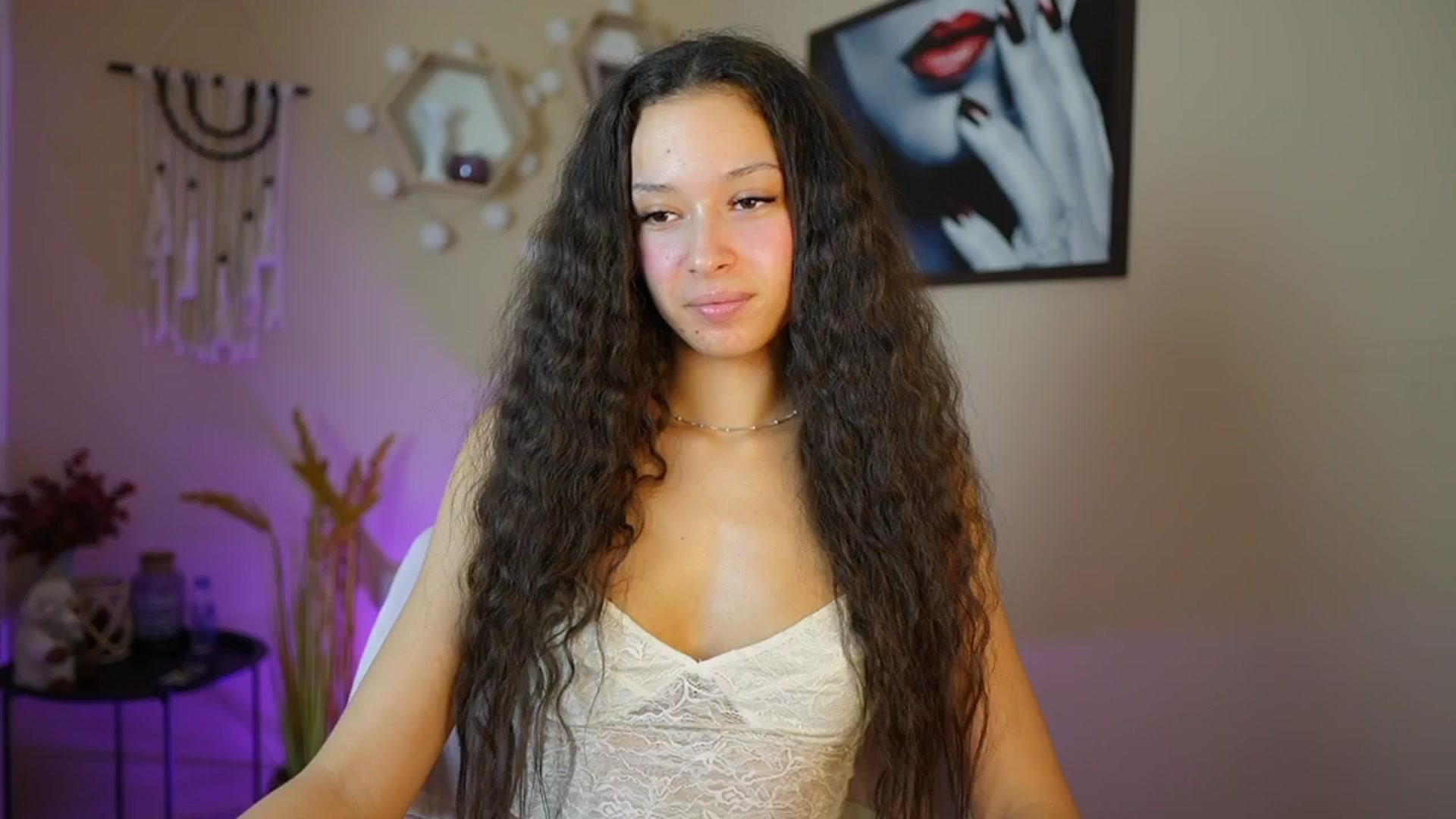 Gallery image thumbnail from Abbie_Maley18's myfreecams stream on, 05/13/2024, 13:00 image 14 of 20