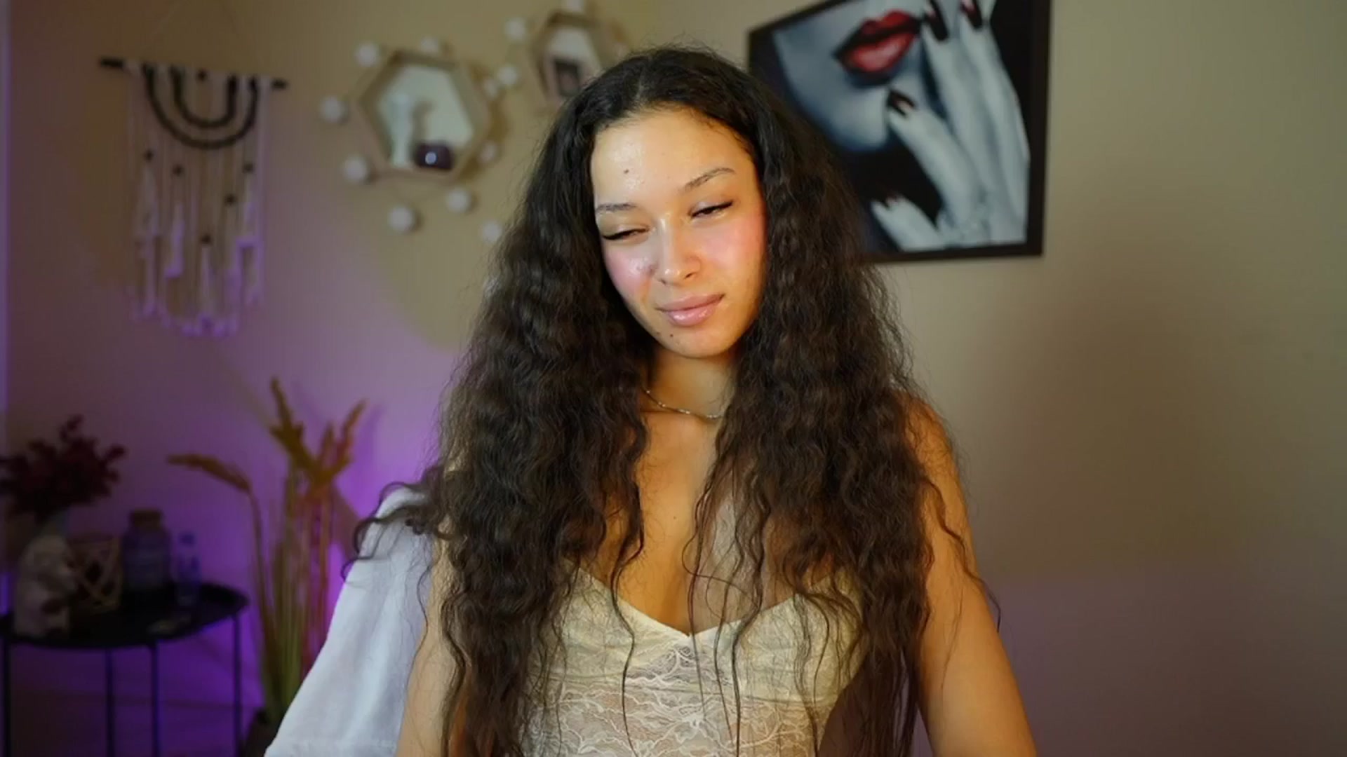 Gallery image thumbnail from Abbie_Maley18's myfreecams stream on, 05/13/2024, 13:48 image 10 of 20