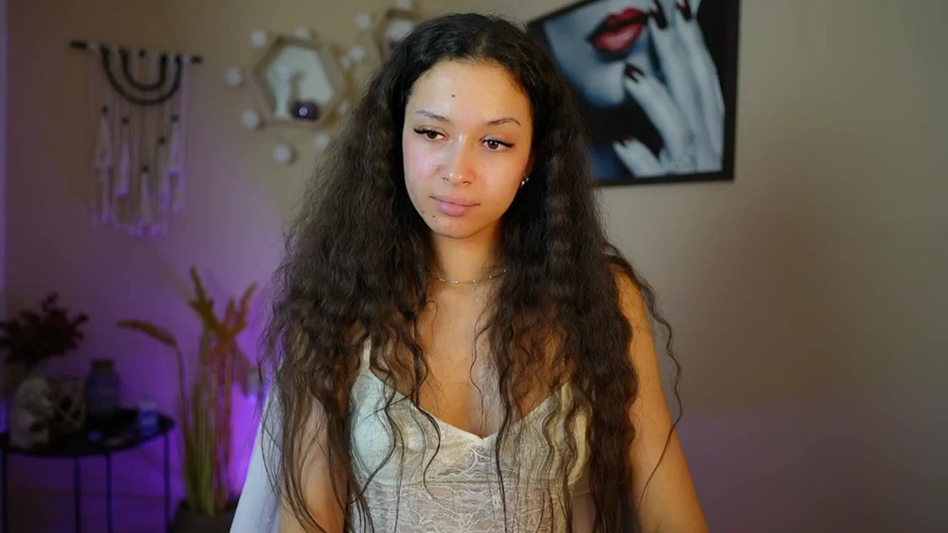 Gallery image thumbnail from Abbie_Maley18's myfreecams stream on, 05/13/2024, 16:22 image 17 of 20
