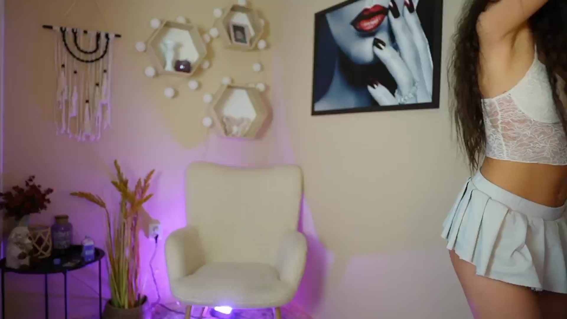 Gallery image thumbnail from Abbie_Maley18's myfreecams stream on, 05/13/2024, 17:19 image 19 of 20