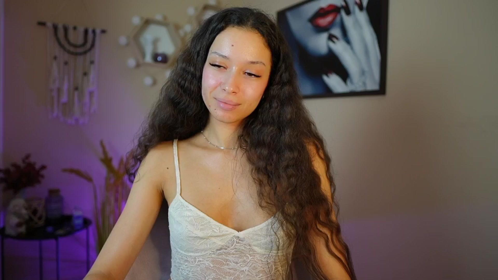 Gallery image thumbnail from Abbie_Maley18's myfreecams stream on, 05/13/2024, 17:19 image 1 of 20