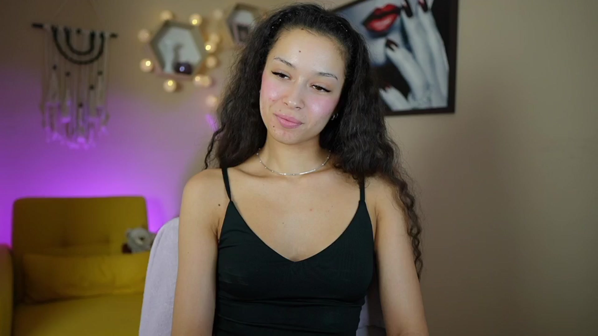Gallery image thumbnail from Abbie_Maley18's myfreecams stream on, 05/19/2024, 15:14 image 14 of 20