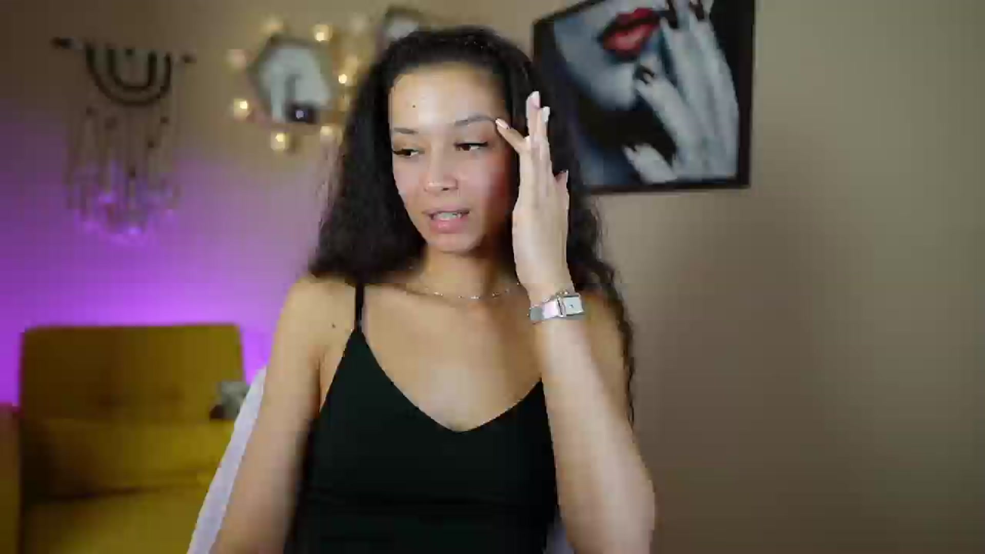 Gallery image thumbnail from Abbie_Maley18's myfreecams stream on, 05/19/2024, 18:05 image 16 of 20