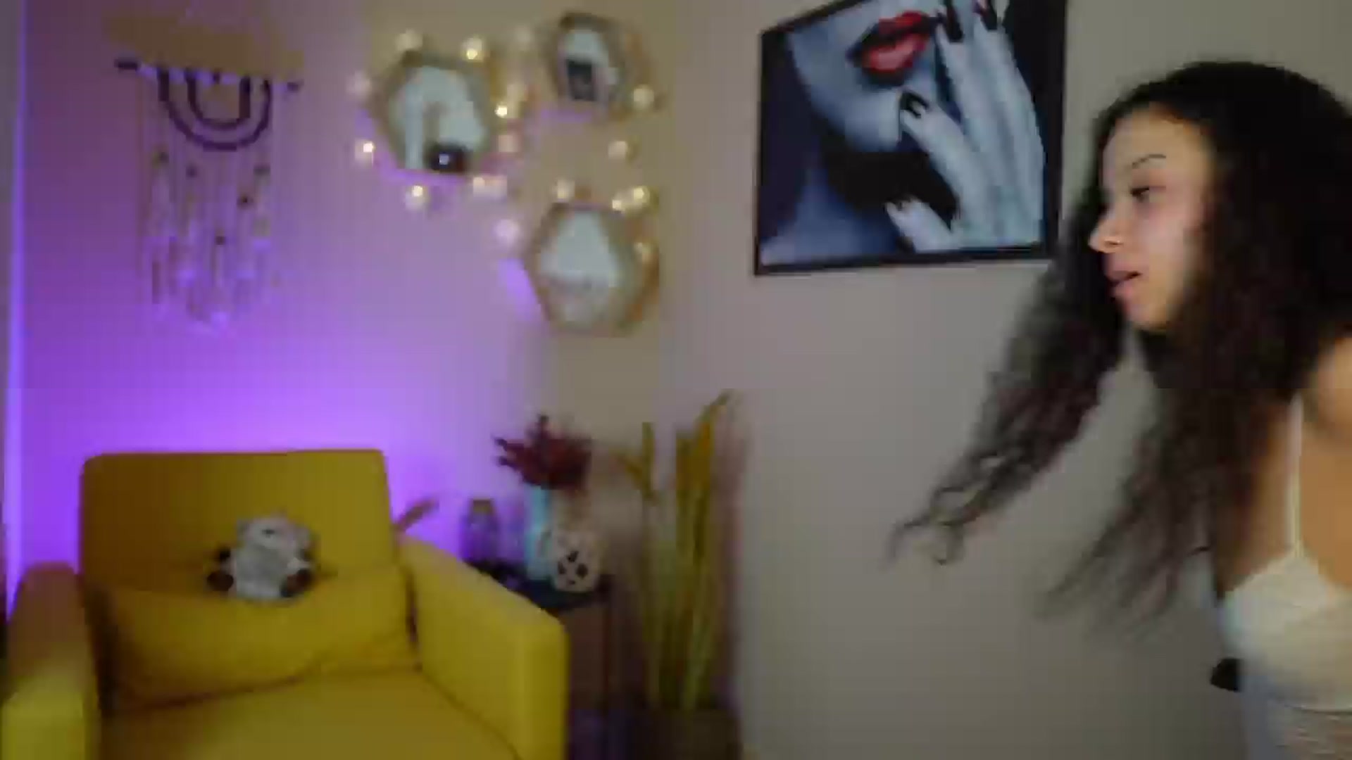 Gallery image thumbnail from Abbie_Maley18's myfreecams stream on, 05/21/2024, 16:18 image 1 of 20